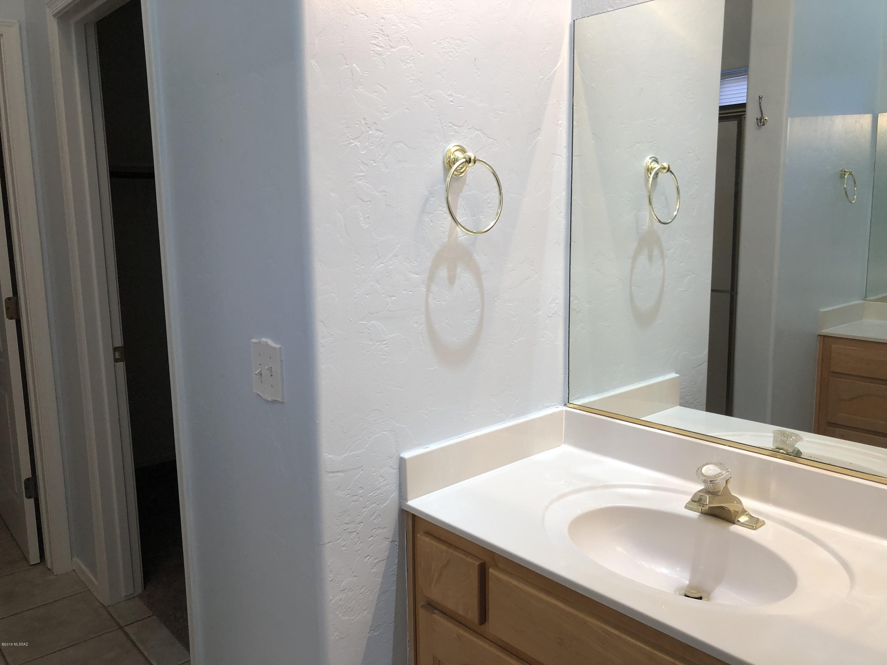 Rivers Edge (1-69) - Residential Lease