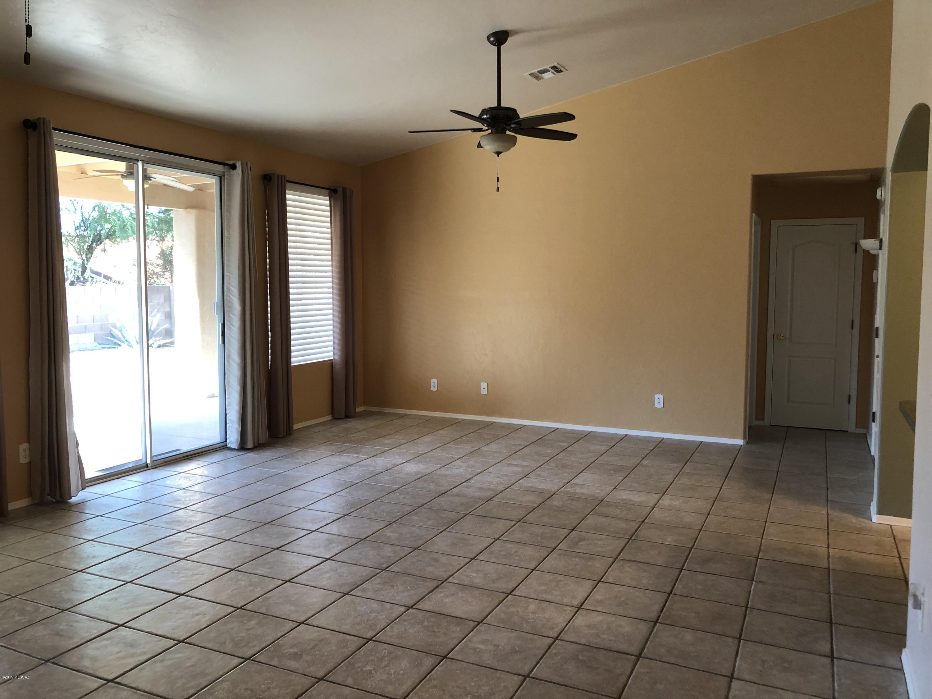 Rivers Edge (1-69) - Residential Lease