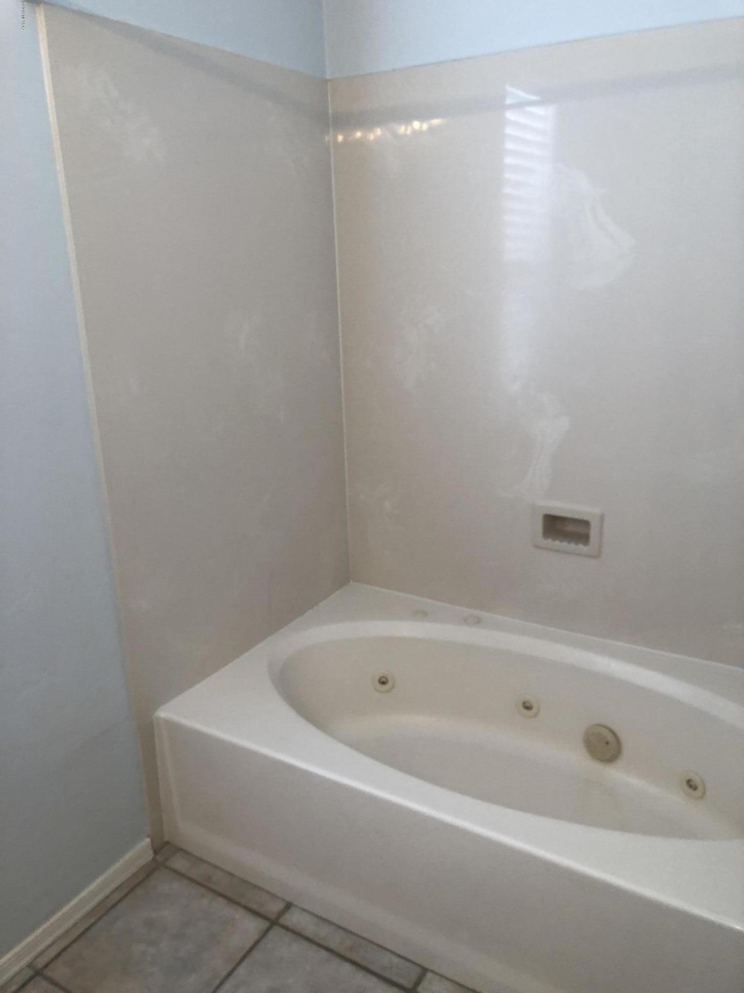 Rivers Edge (1-69) - Residential Lease