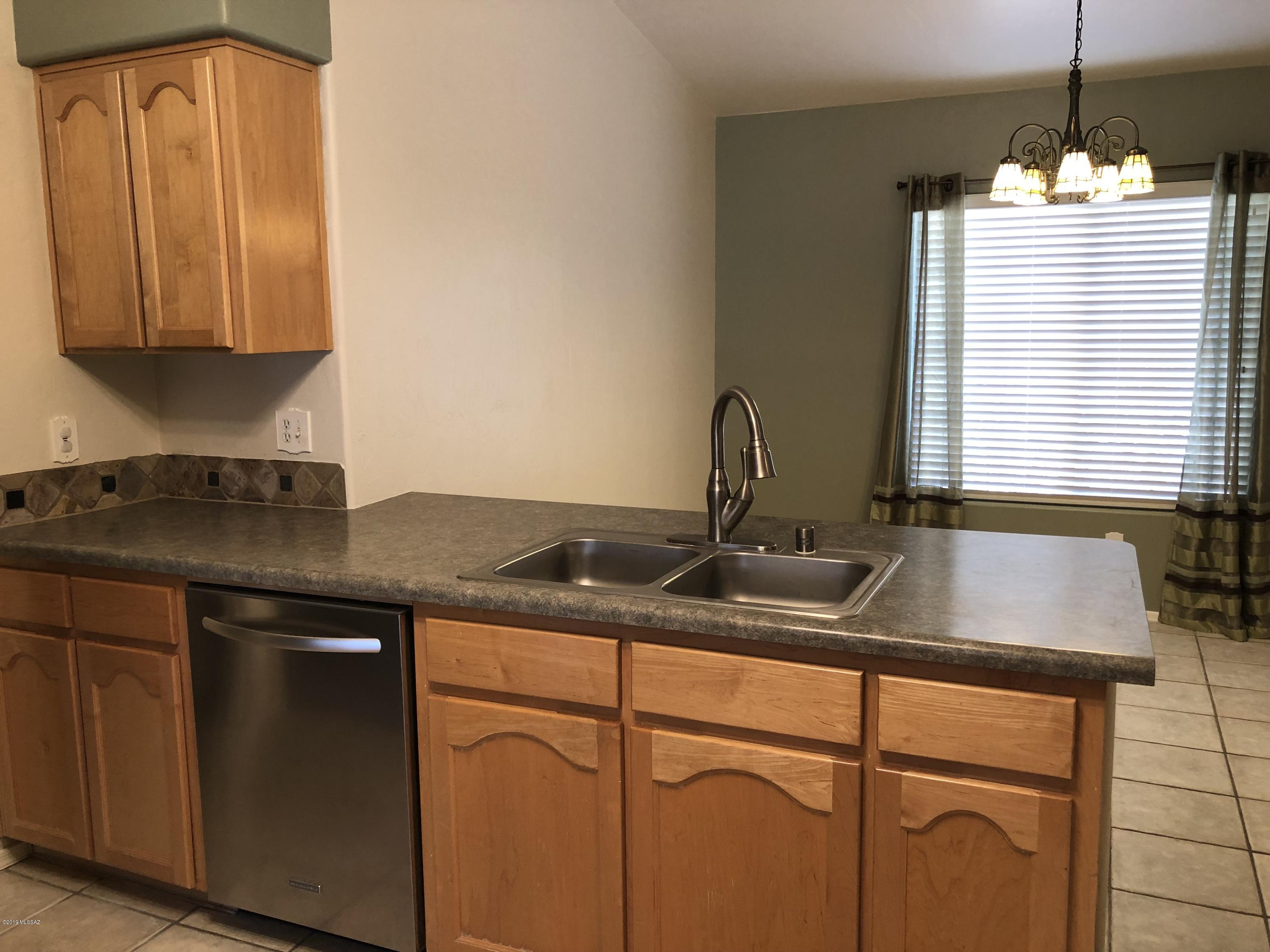 Rivers Edge (1-69) - Residential Lease