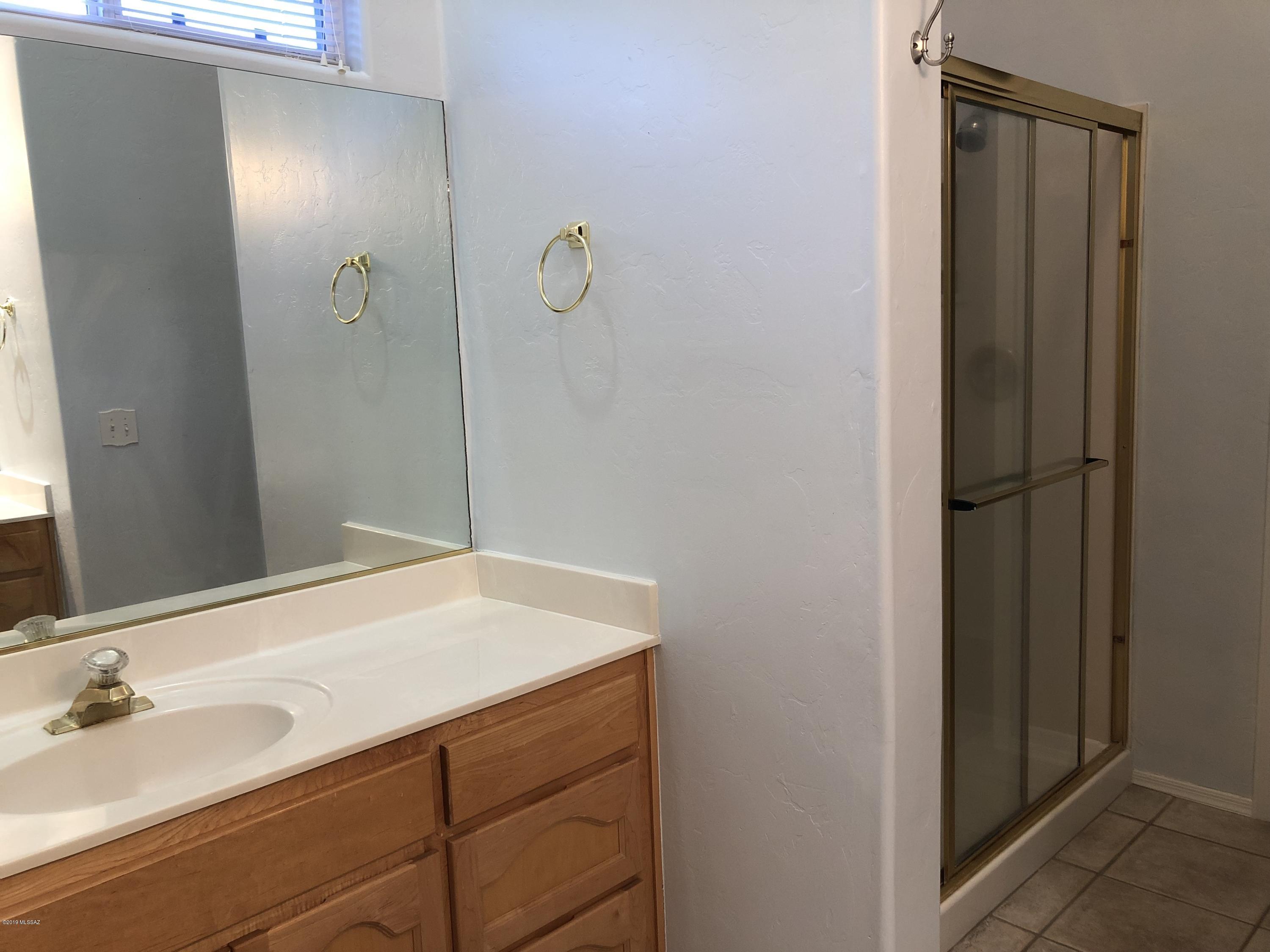 Rivers Edge (1-69) - Residential Lease