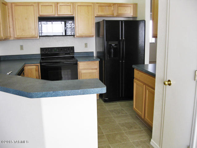 Hacienda Del Oro (1-78) - Residential Lease