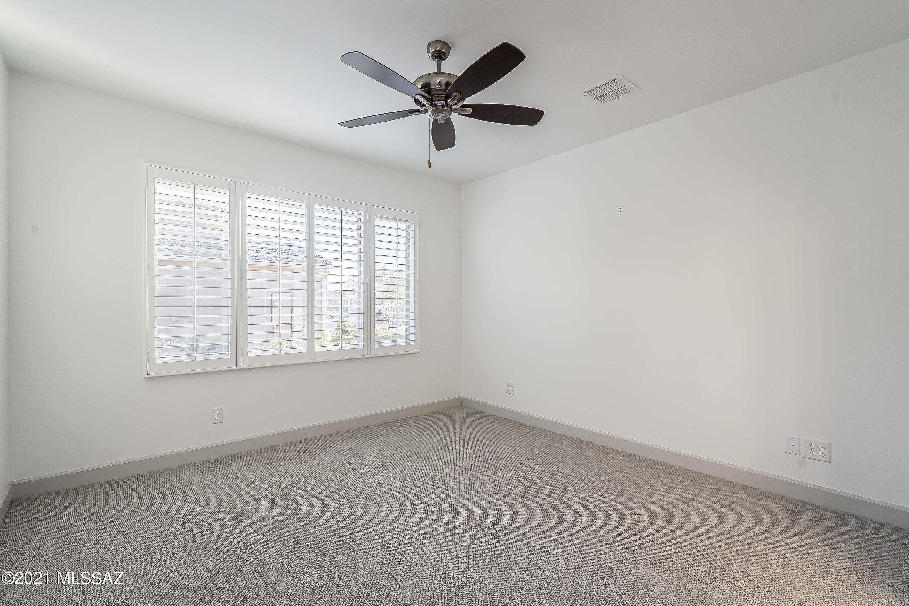 Quail Creek II Unit 33B SQ20161810746 - Residential