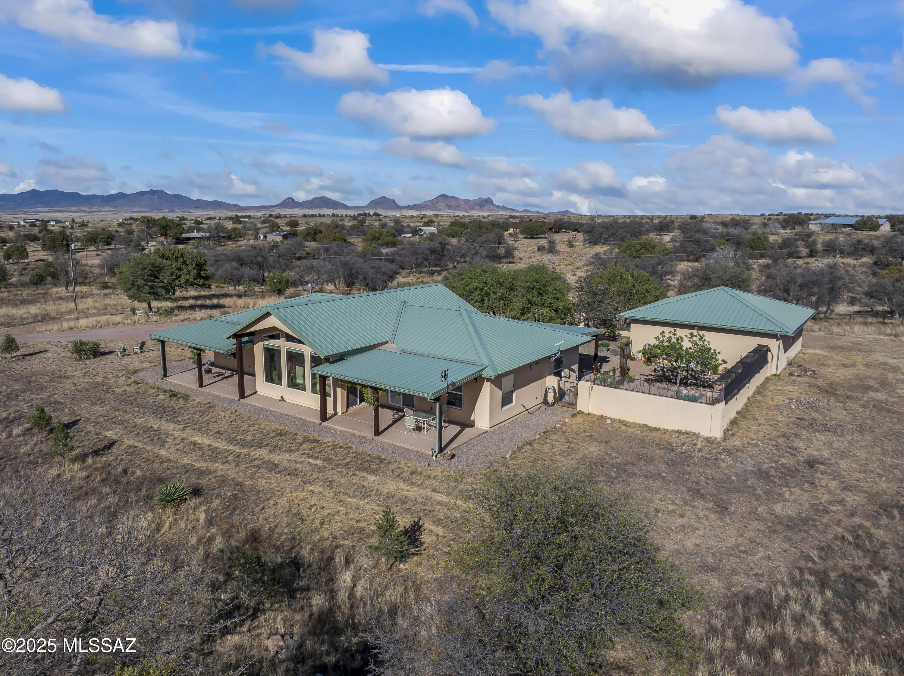 Las Encinos Village - Residential