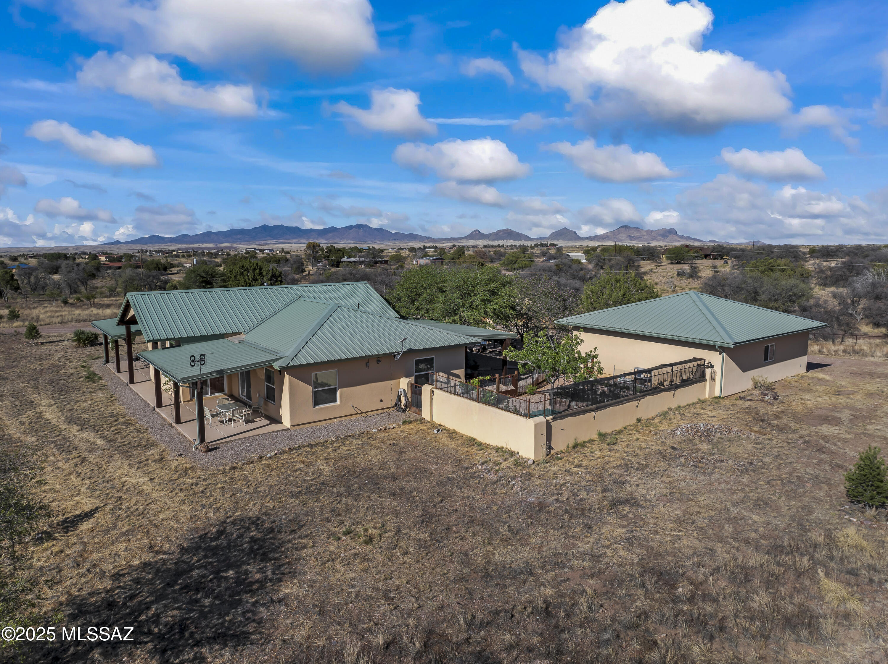 Las Encinos Village - Residential