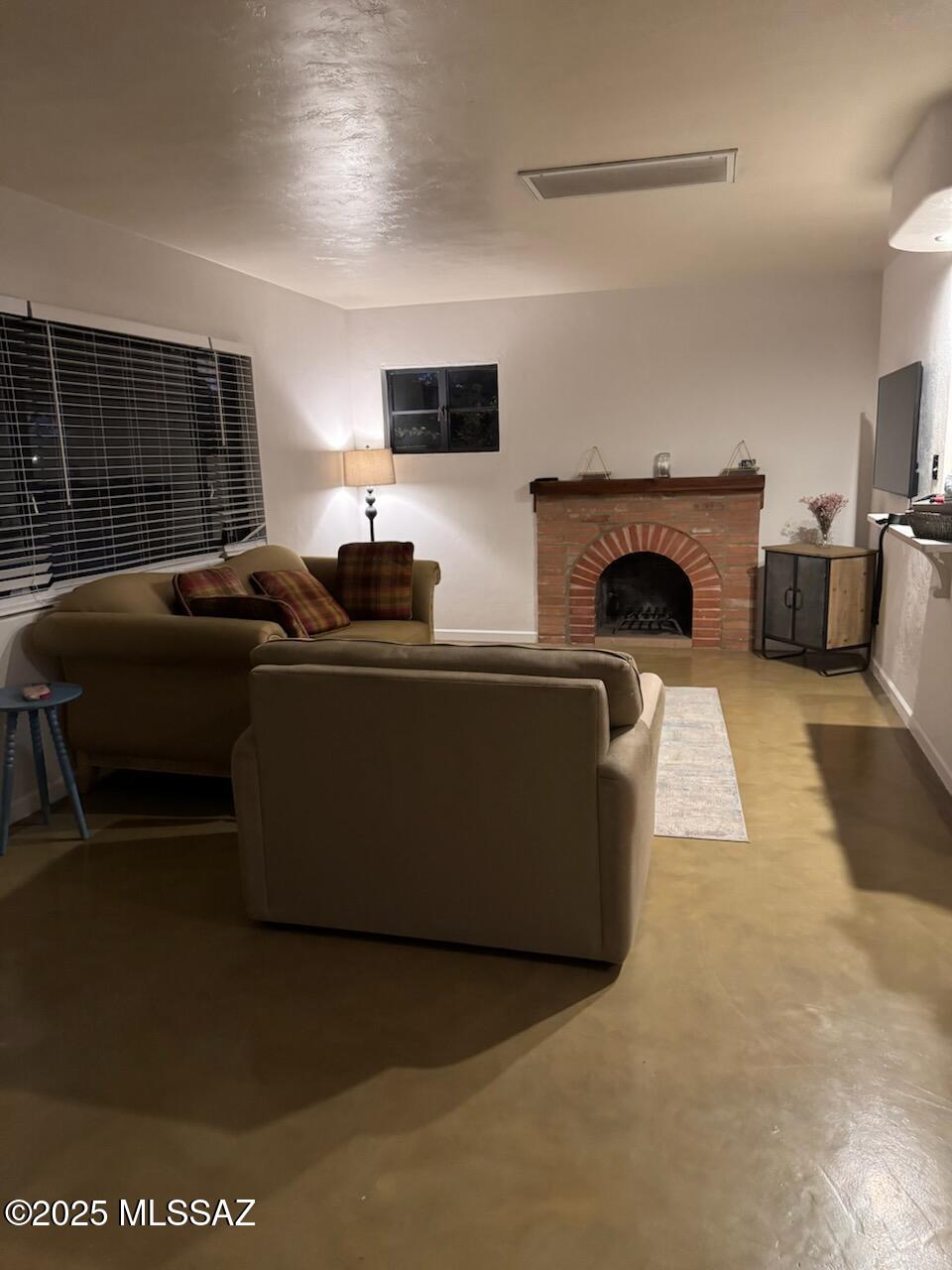 American Villa Resub - Residential Lease