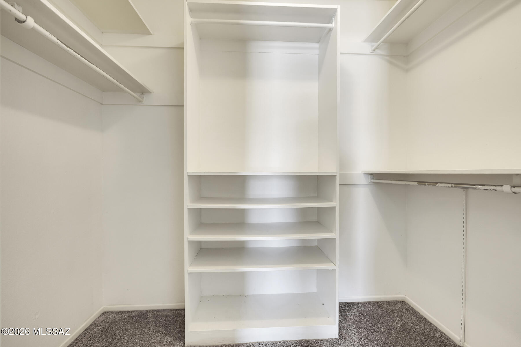 Valle Cereza (1-59) - Residential