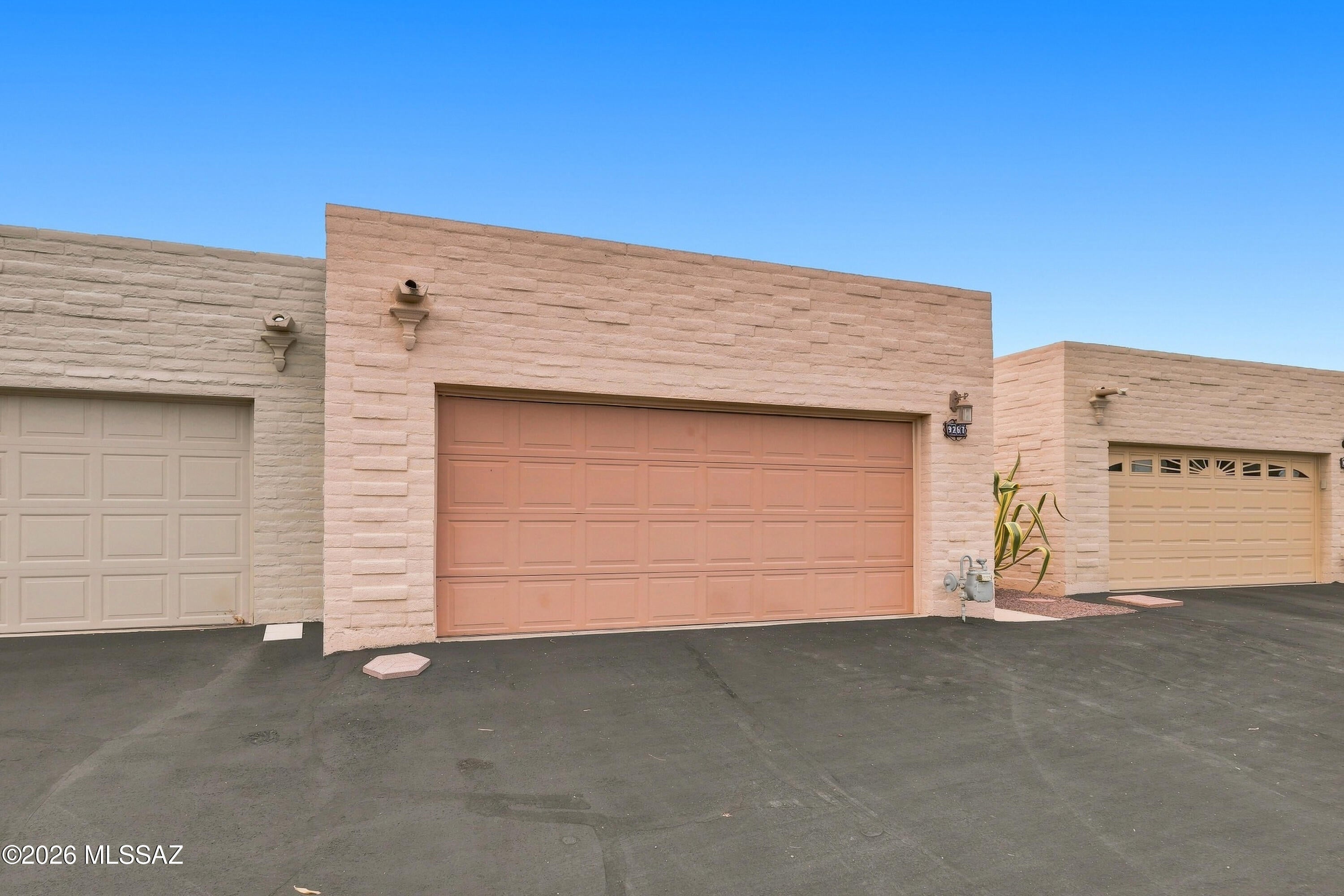 La Esperanza Town Homes (1-26) - Residential