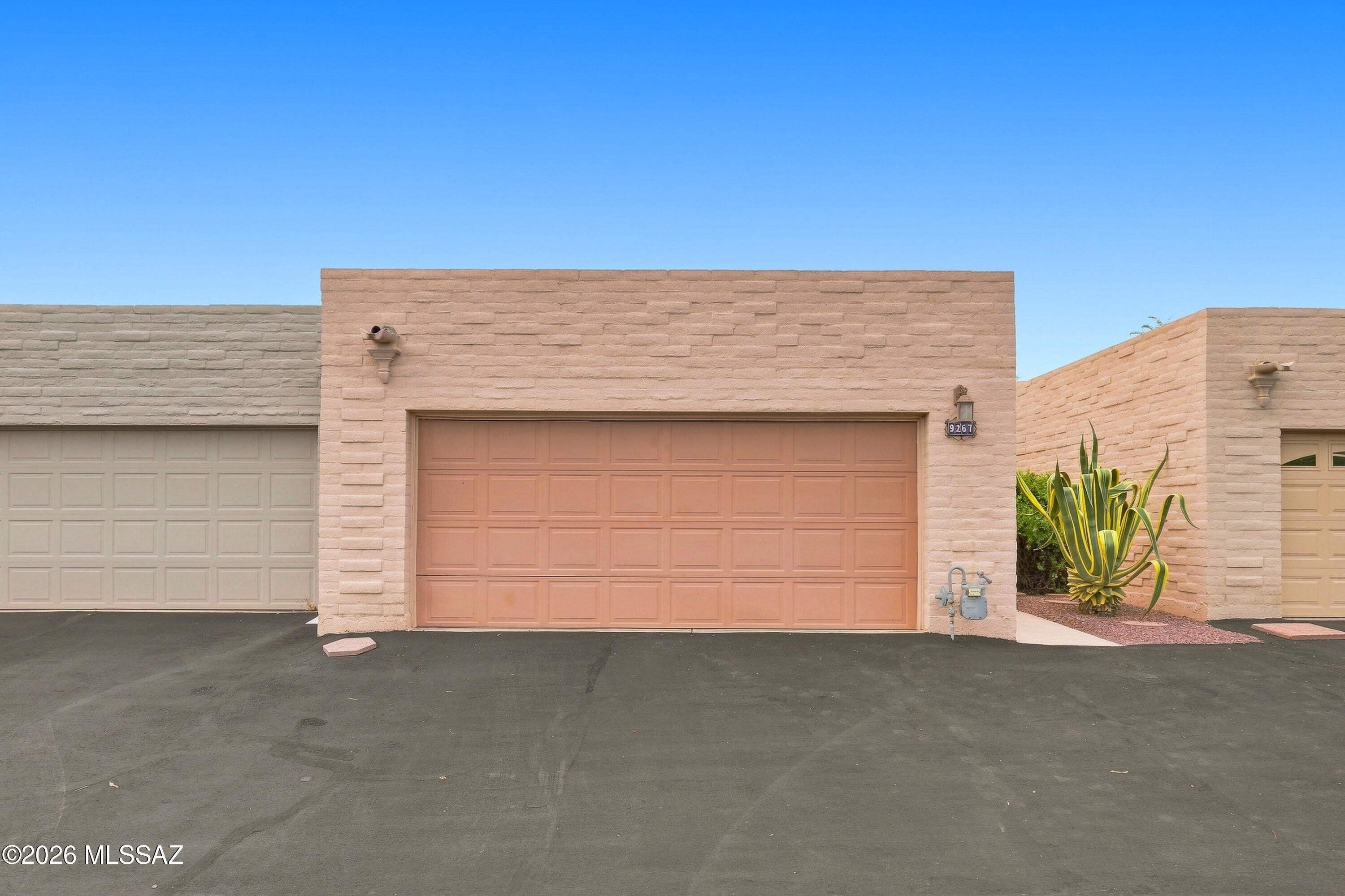 La Esperanza Town Homes (1-26) - Residential