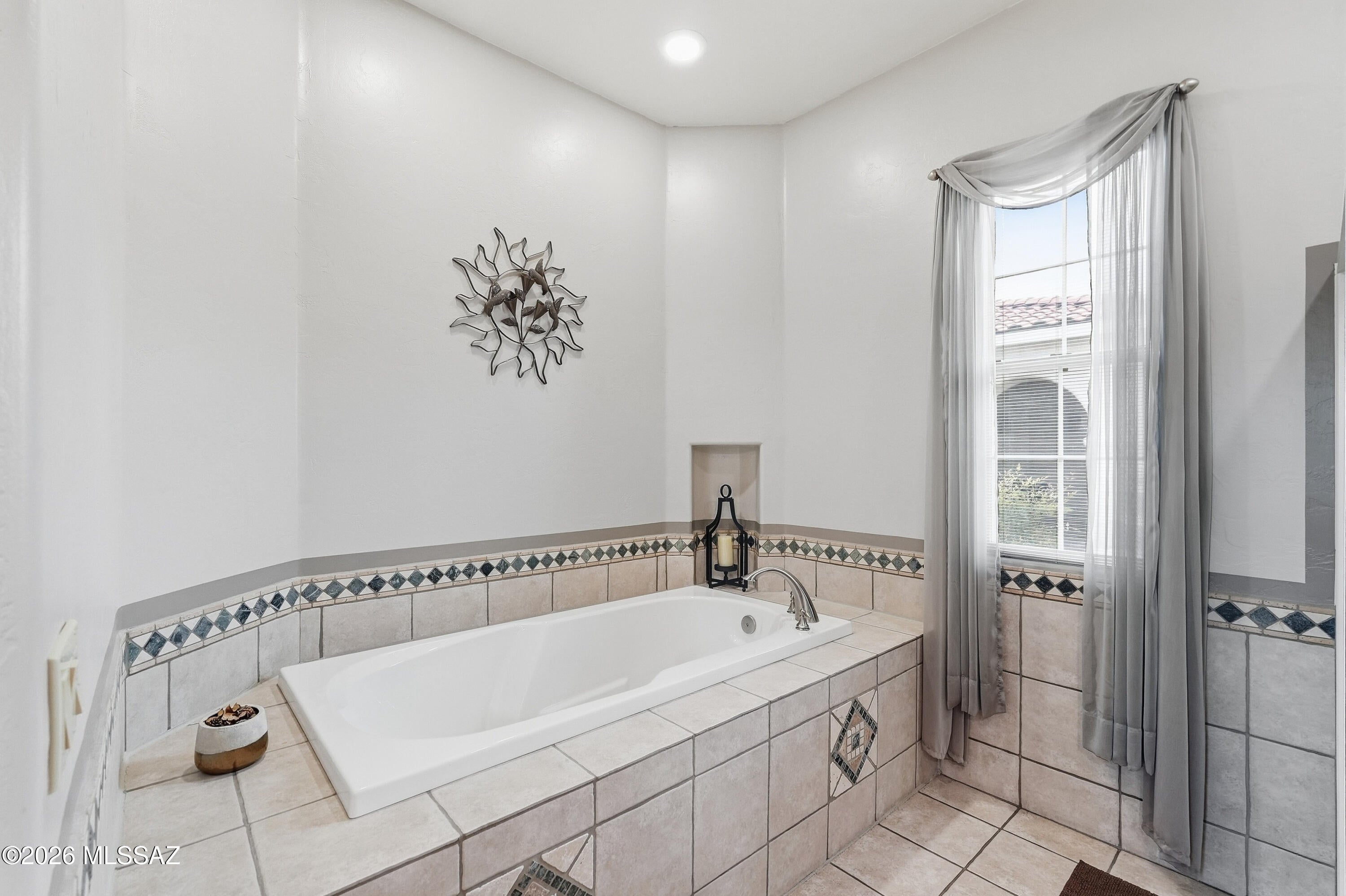 New Tucson Unit NO. 27 - Residential