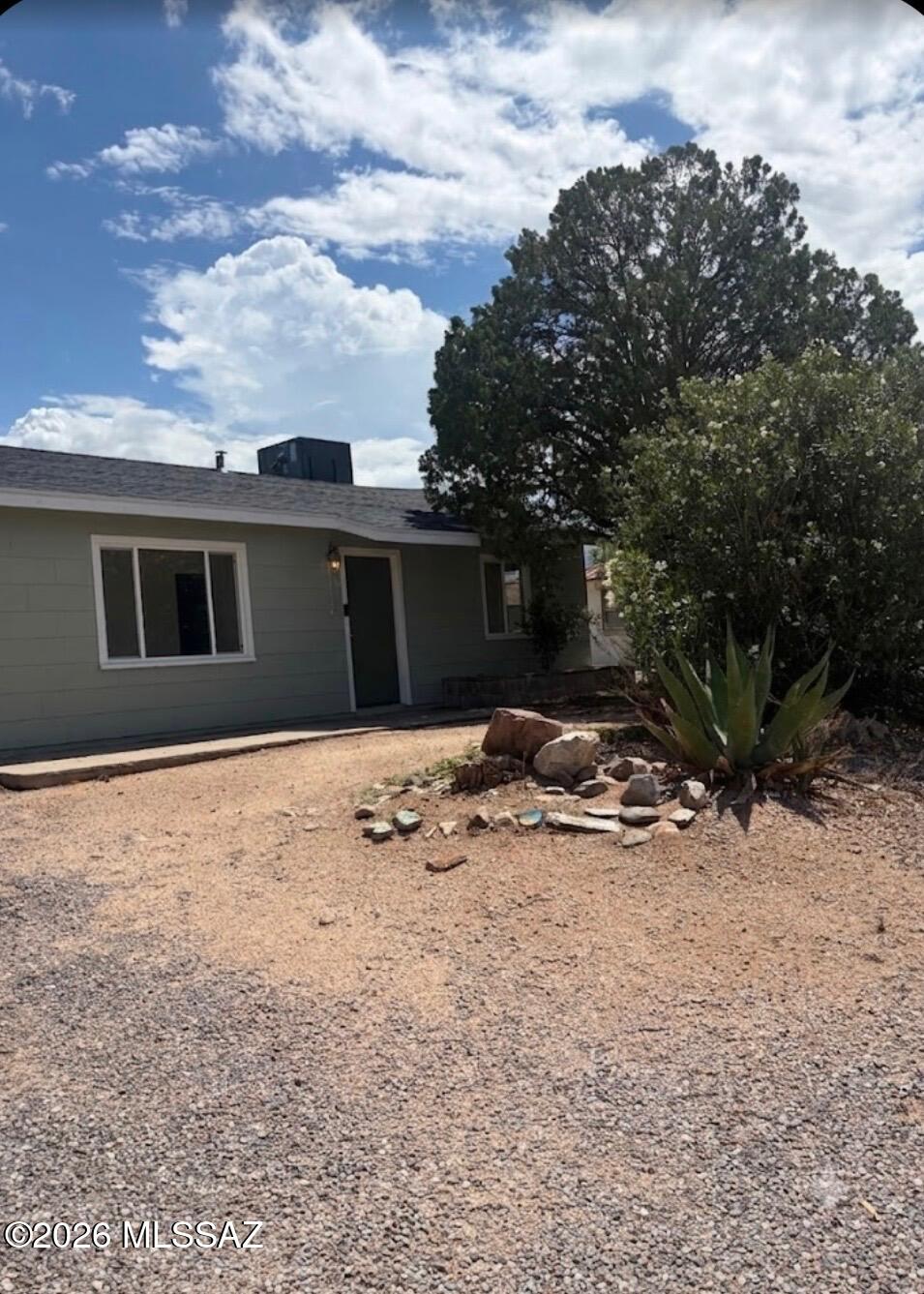 Recently renovated, cute & conveniently located next to Benson schools makes this home extremely desirable. Large yard and functional layout. Must see!
