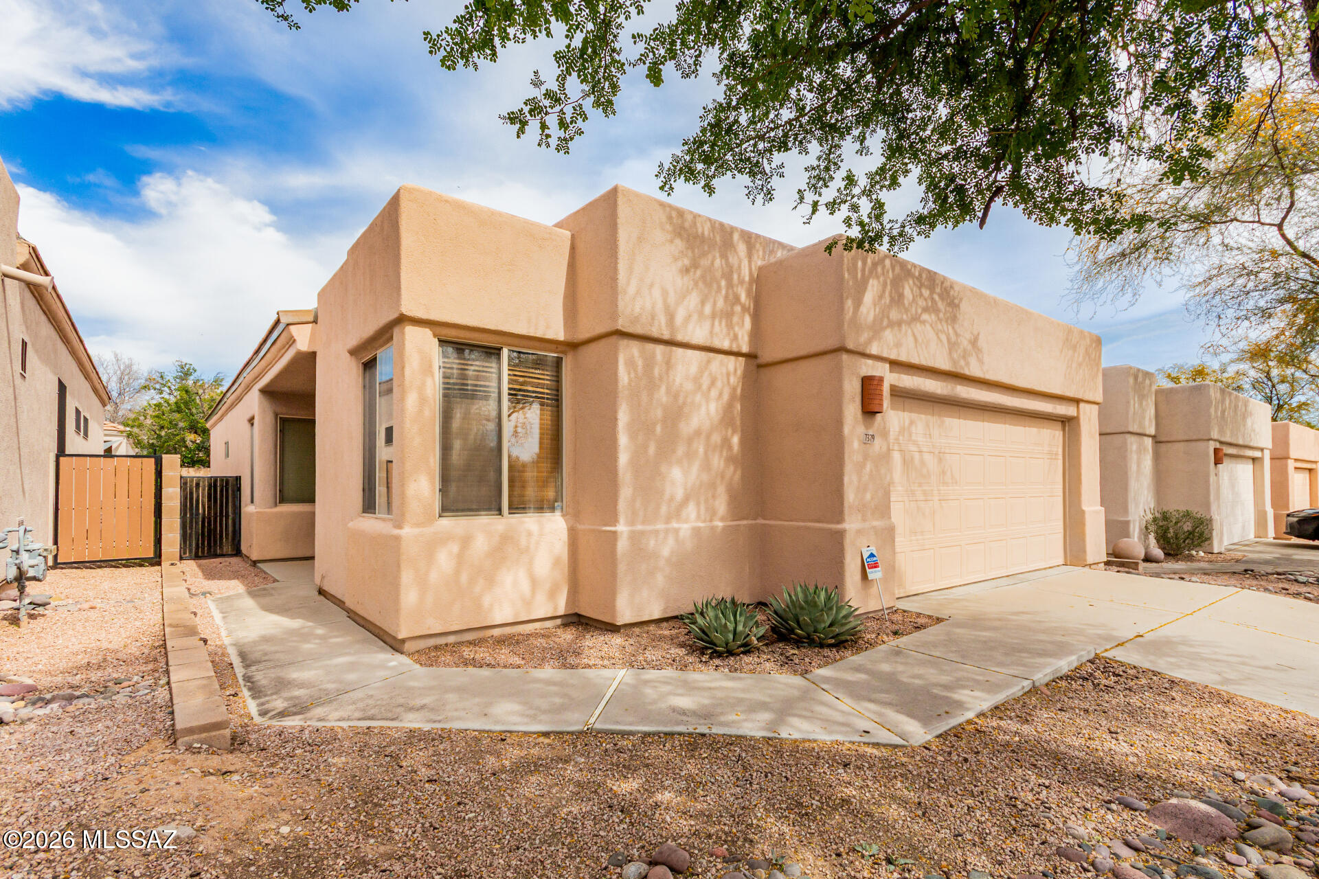 Rancho Esperero (1-343) - Residential