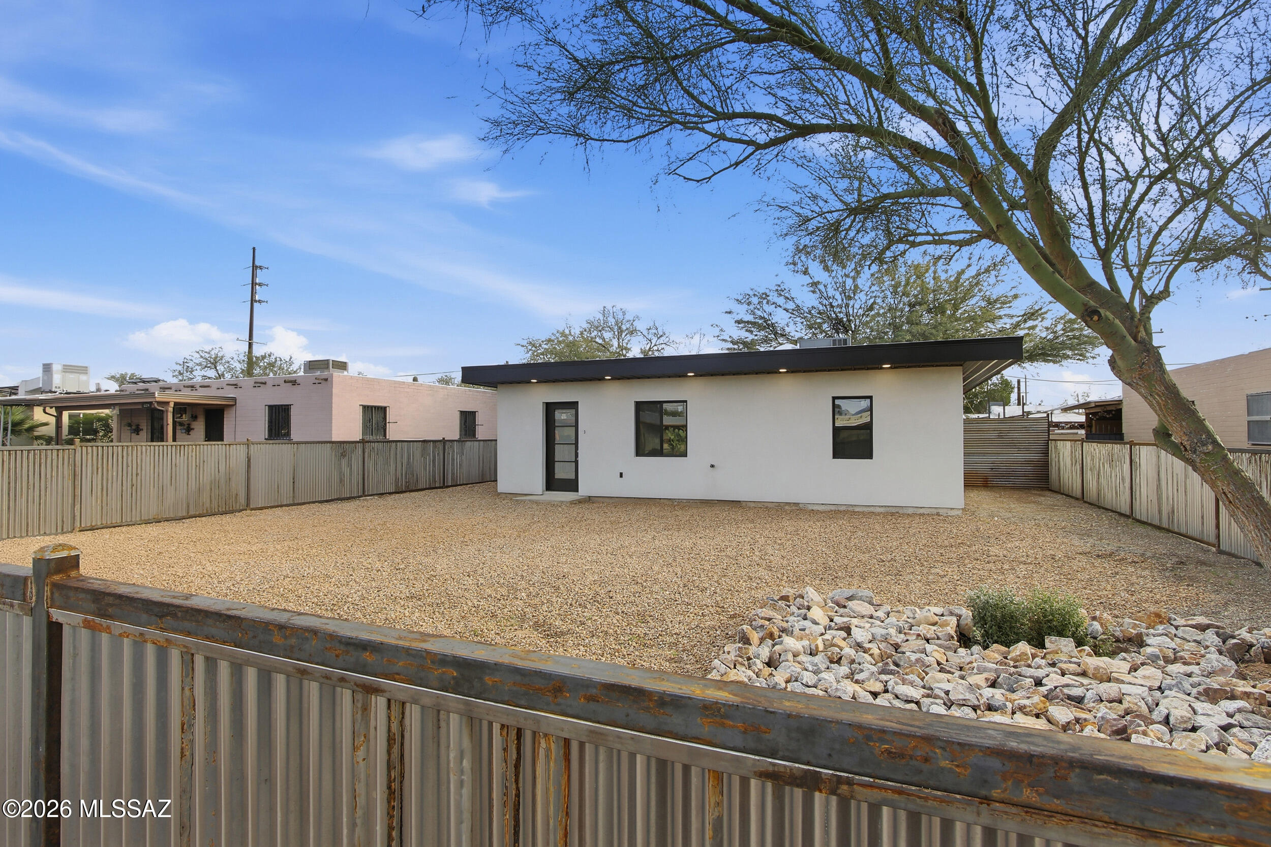 Country Club Manor - Residential