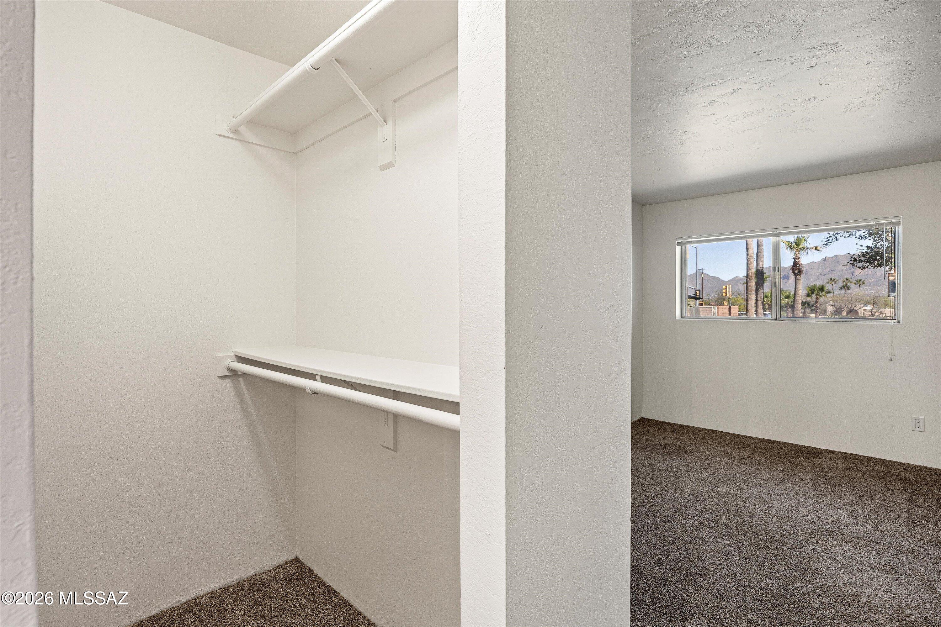 McCormick PlaceTwnhms Blk III (1-71) - Residential