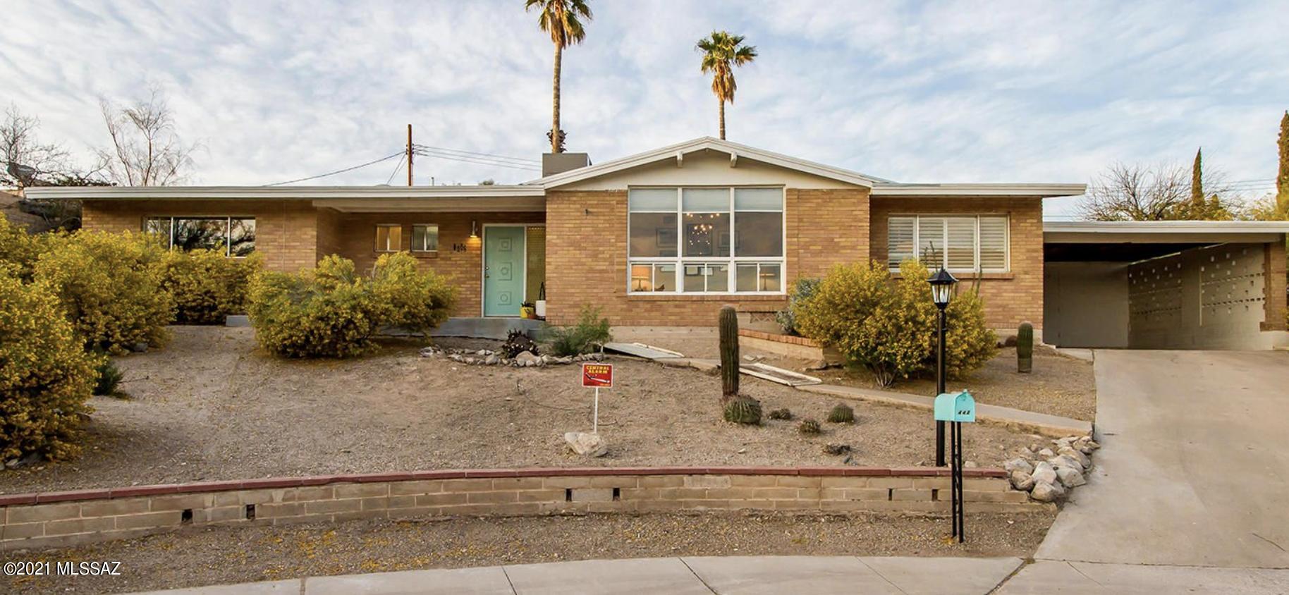 Desert Hills (83-124) - Residential Lease