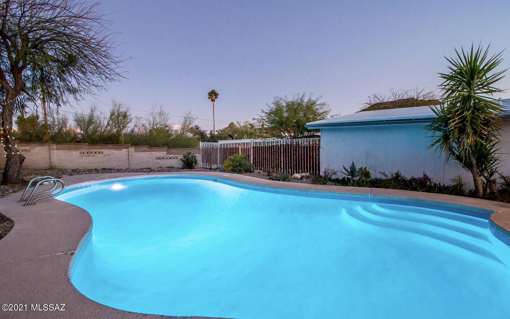 Desert Hills (83-124) - Residential Lease