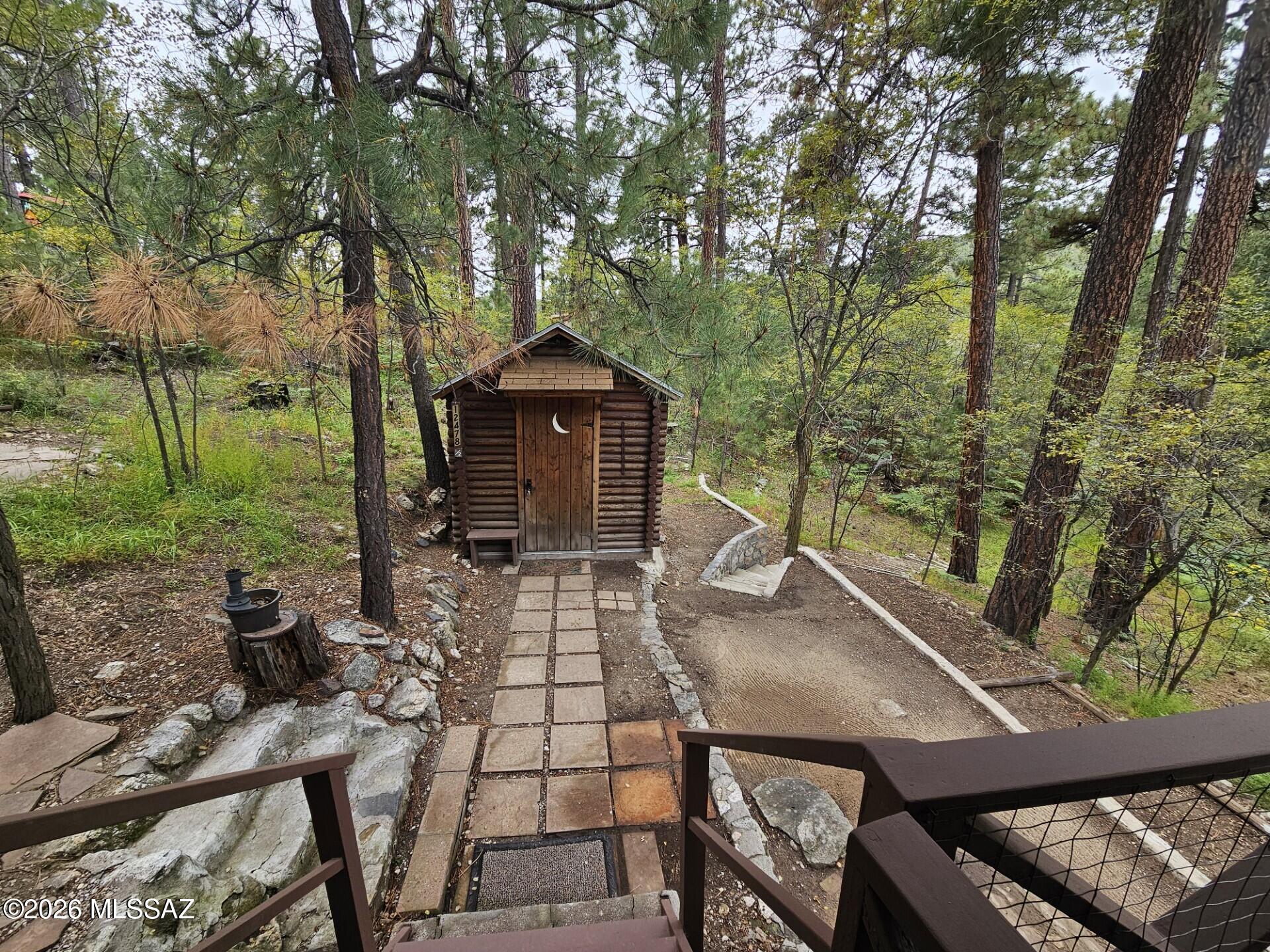 Loma Sabino Pines - Residential