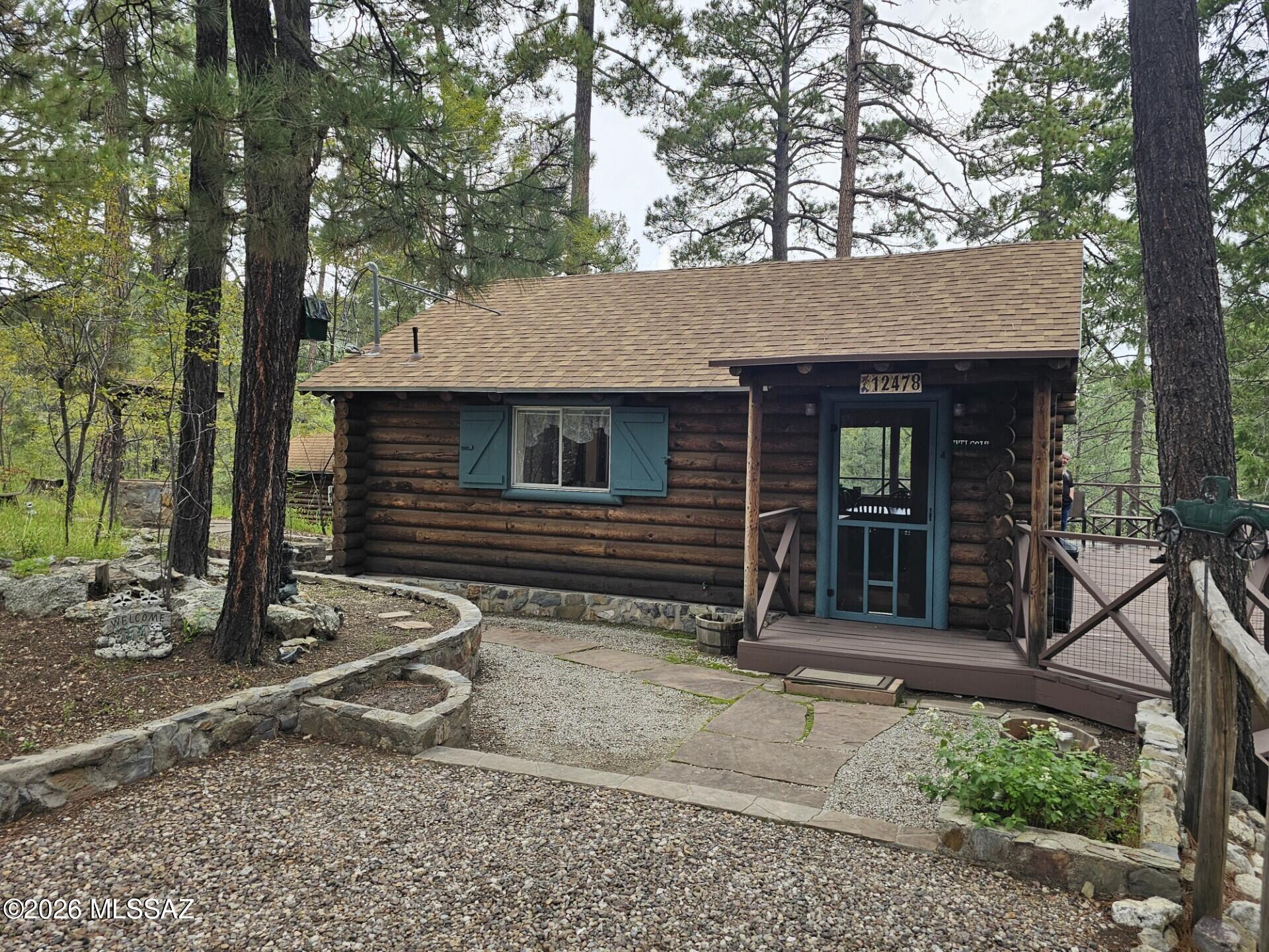 Loma Sabino Pines - Residential