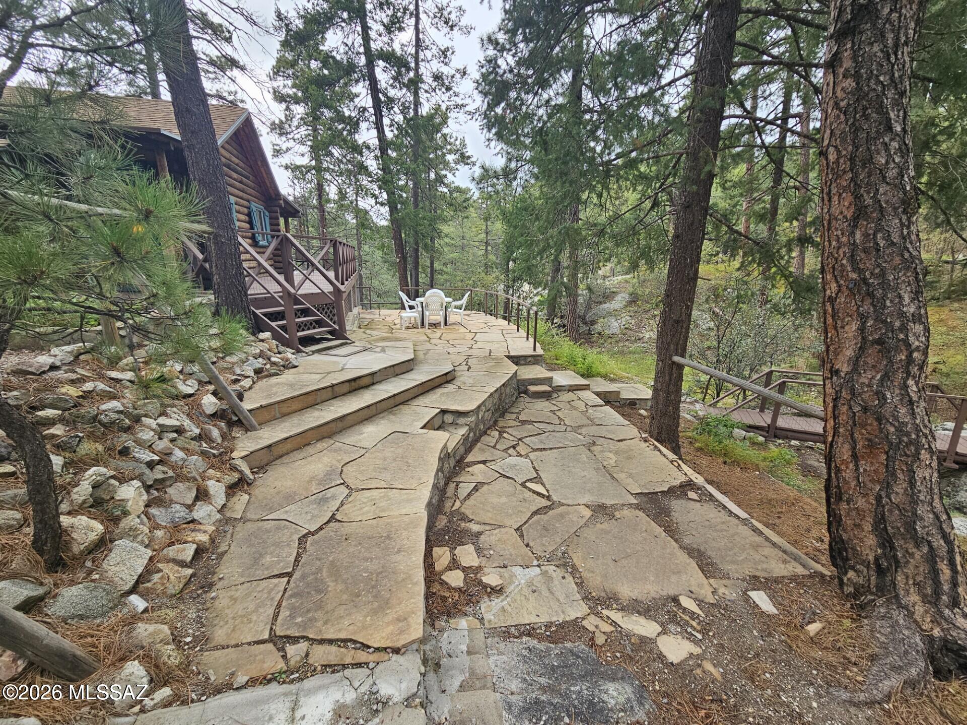 Loma Sabino Pines - Residential
