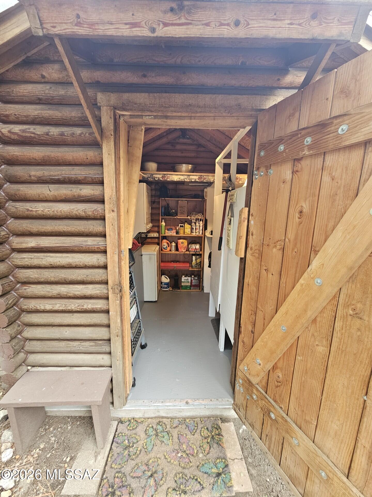 Loma Sabino Pines - Residential