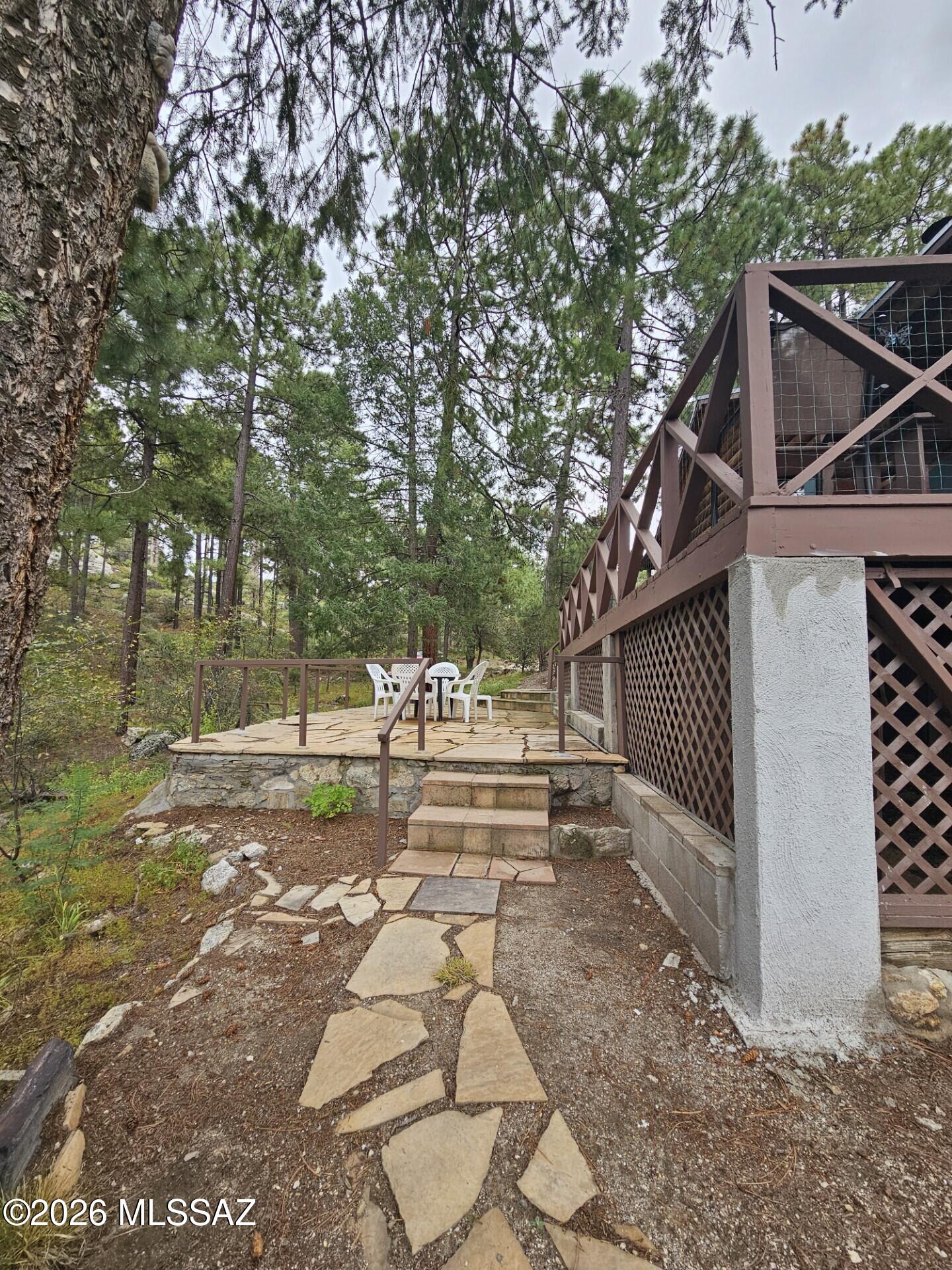 Loma Sabino Pines - Residential