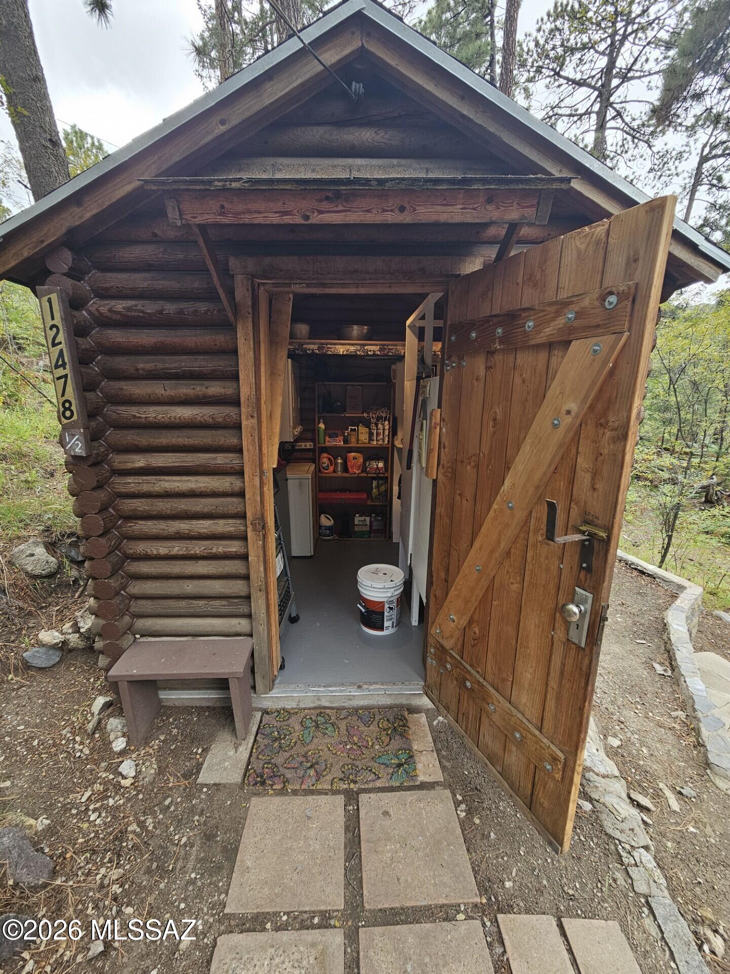 Loma Sabino Pines - Residential