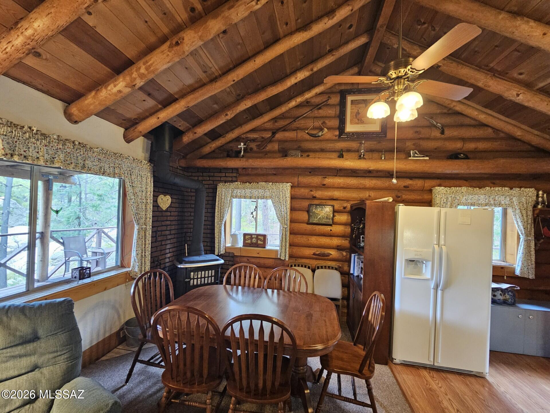 Loma Sabino Pines - Residential