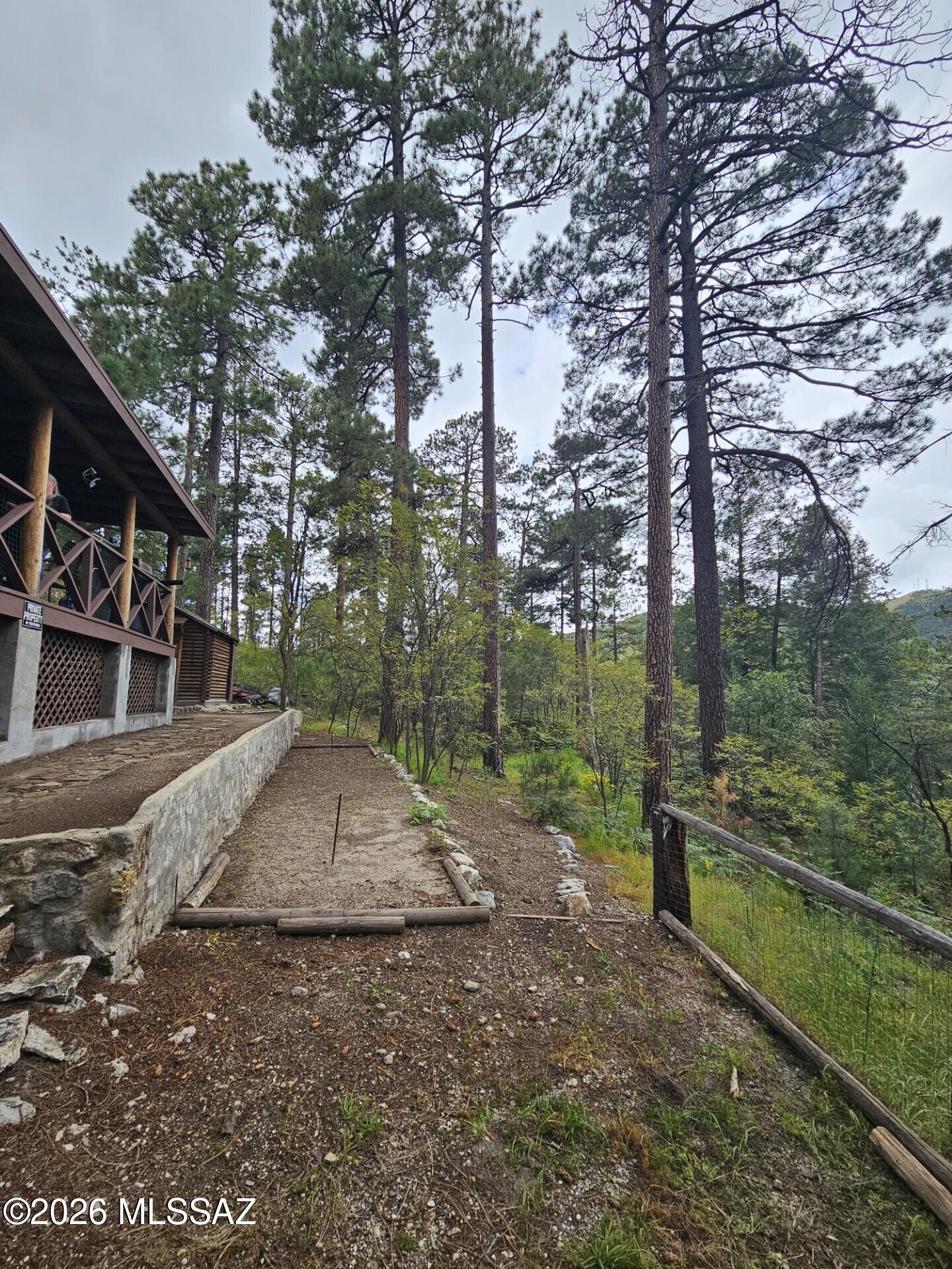 Loma Sabino Pines - Residential