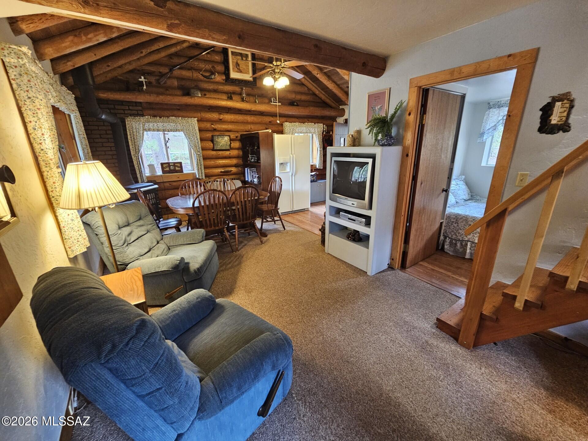 Loma Sabino Pines - Residential
