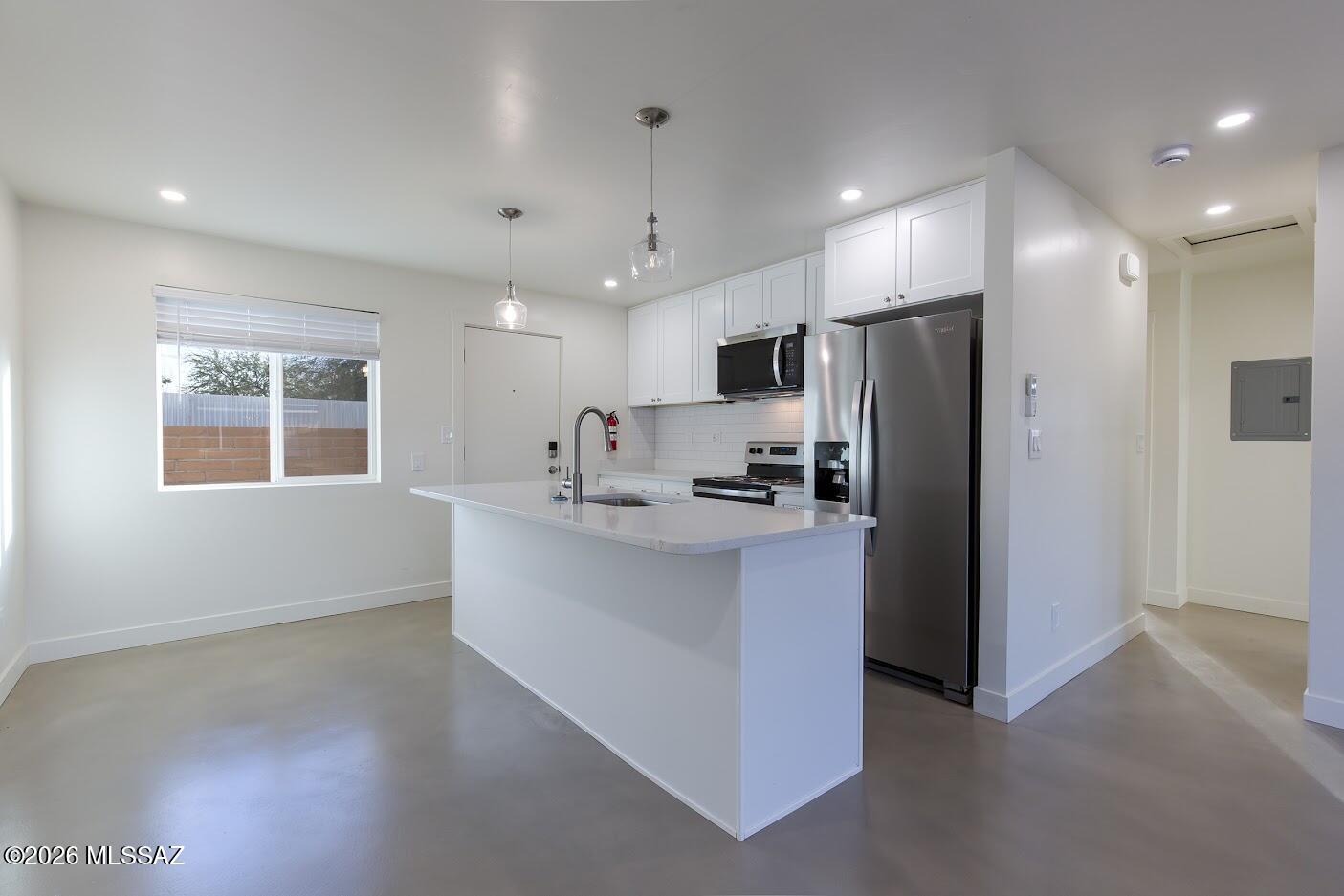 SPRING BREAK SPECIAL, REDUCED RENT until 03.31.2026! A Newly Reimagined 13-Unit Luxury Community in the Heart of Midtown Tucson . Welcome to 1423 N Venice -- a boutique, single-story 13-plex completely transformed with high-end finishes and thoughtful design throughout.  Perfectly positioned near Tucson Medical Center, Sprouts, Yellow Brick Coffee, the scenic Rillito River Path, and Gene C. Reid Park, this community delivers the best of Midtown living in minutes. Every unit offers a calm, modern interior with quartz countertops, stainless steel appliances, energy-efficient mini-splits, polished concrete flooring, in-unit washer & dryer, covered parking and fully fenced private patio. Rent for 1 bedrooms $1250/month. Rent for 2 bedrooms $1400/month. Resident pays electric and gas.