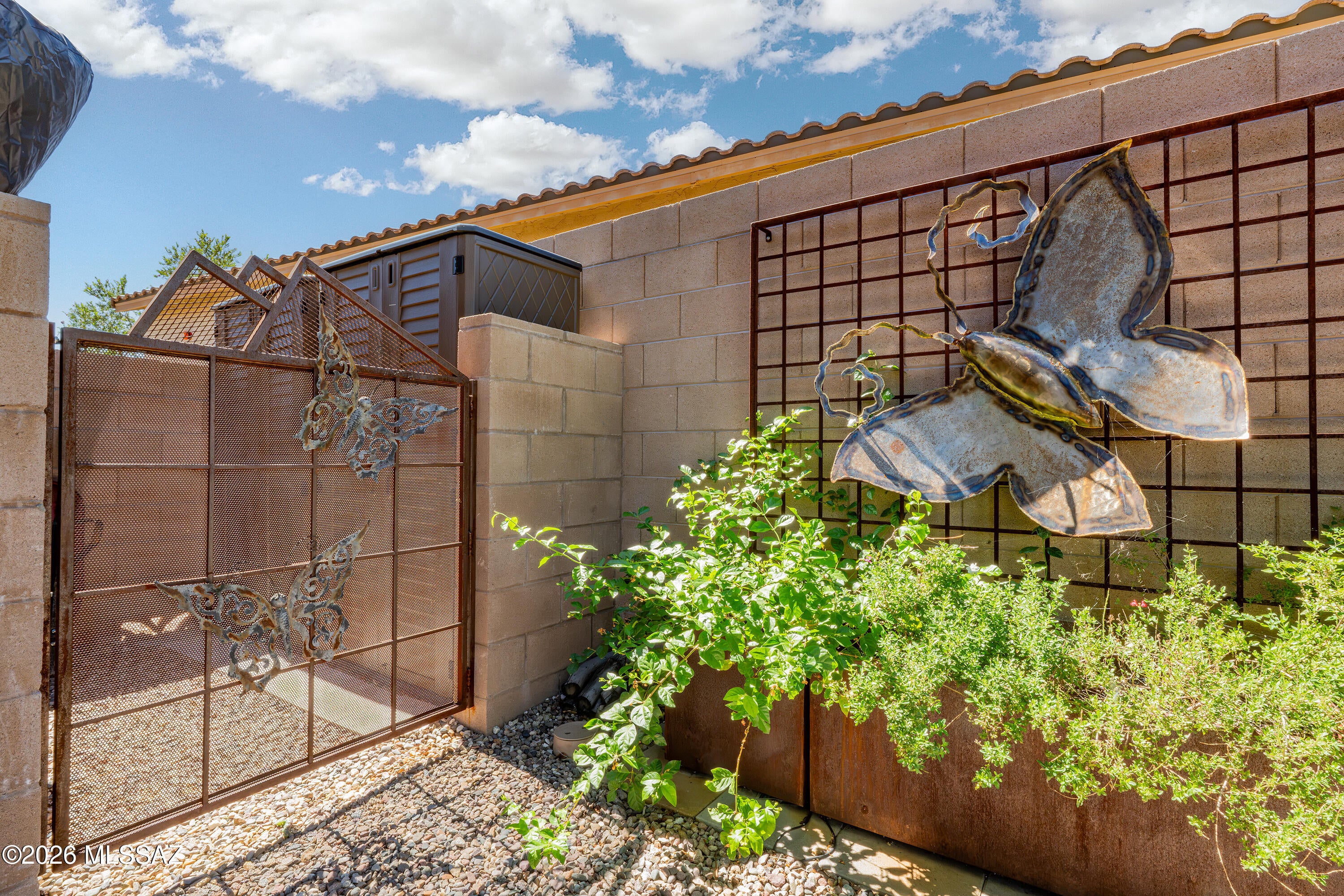 Silverbell West R-10 SQ20140800103 - Residential