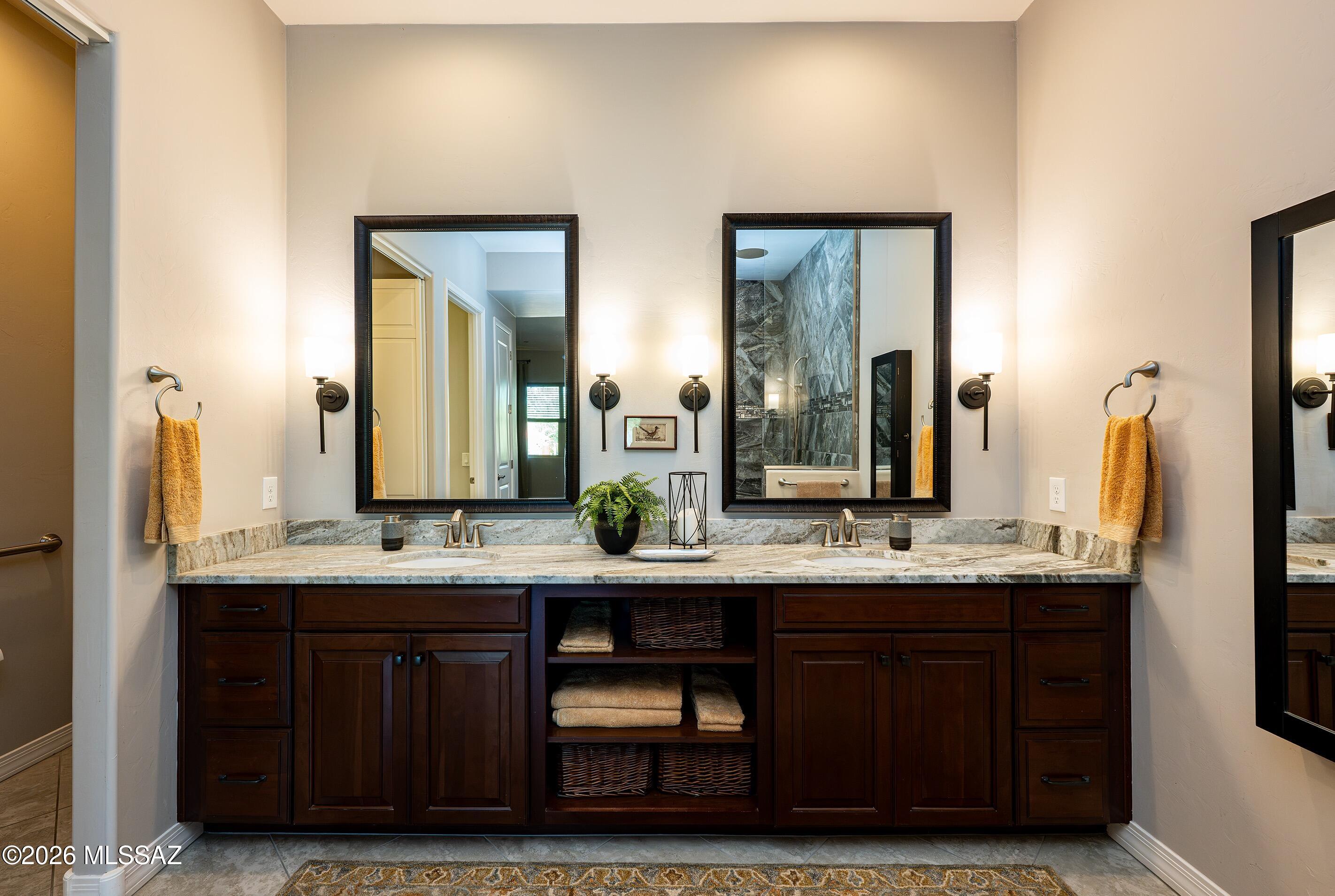 Silverbell West R-10 SQ20140800103 - Residential