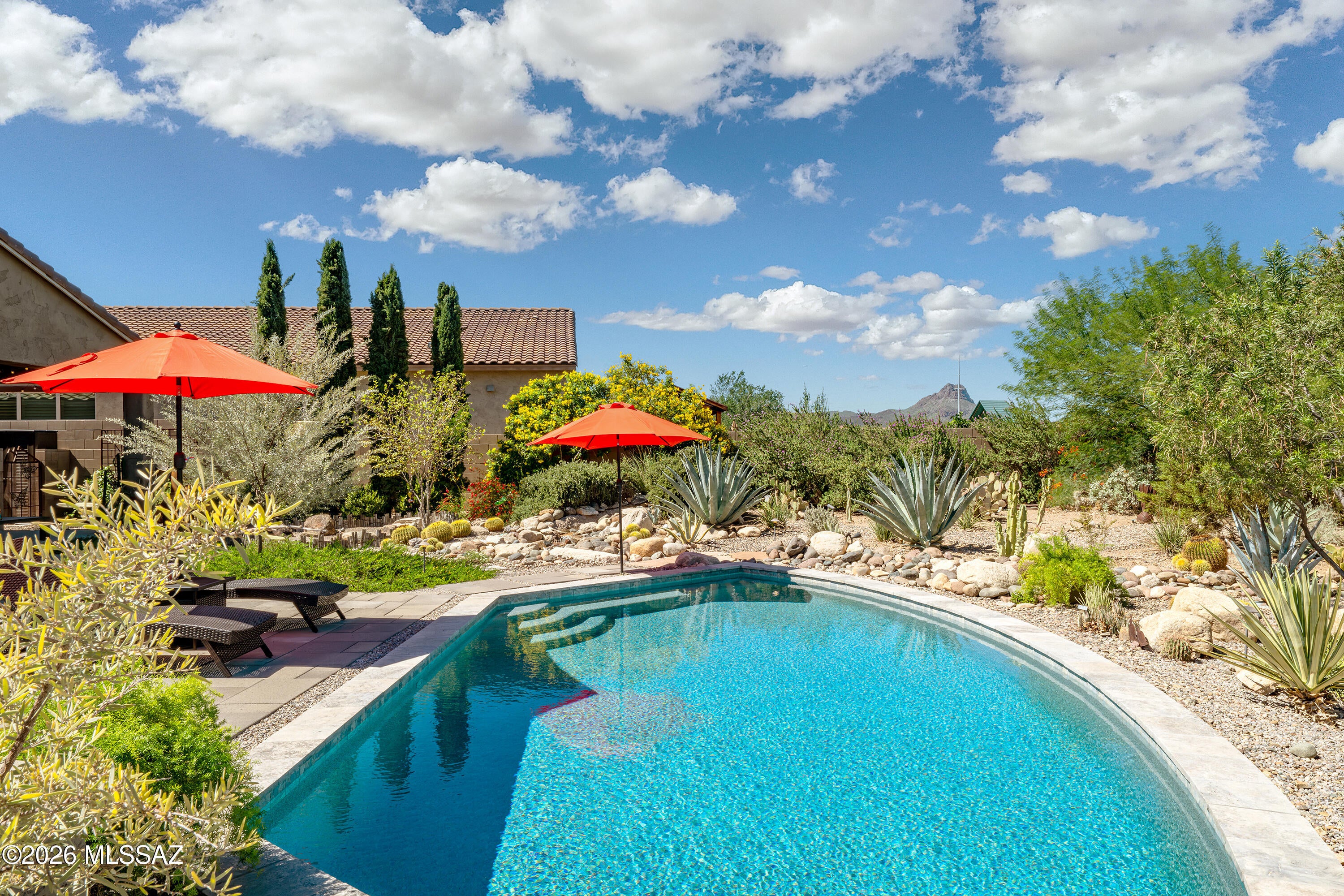 Silverbell West R-10 SQ20140800103 - Residential