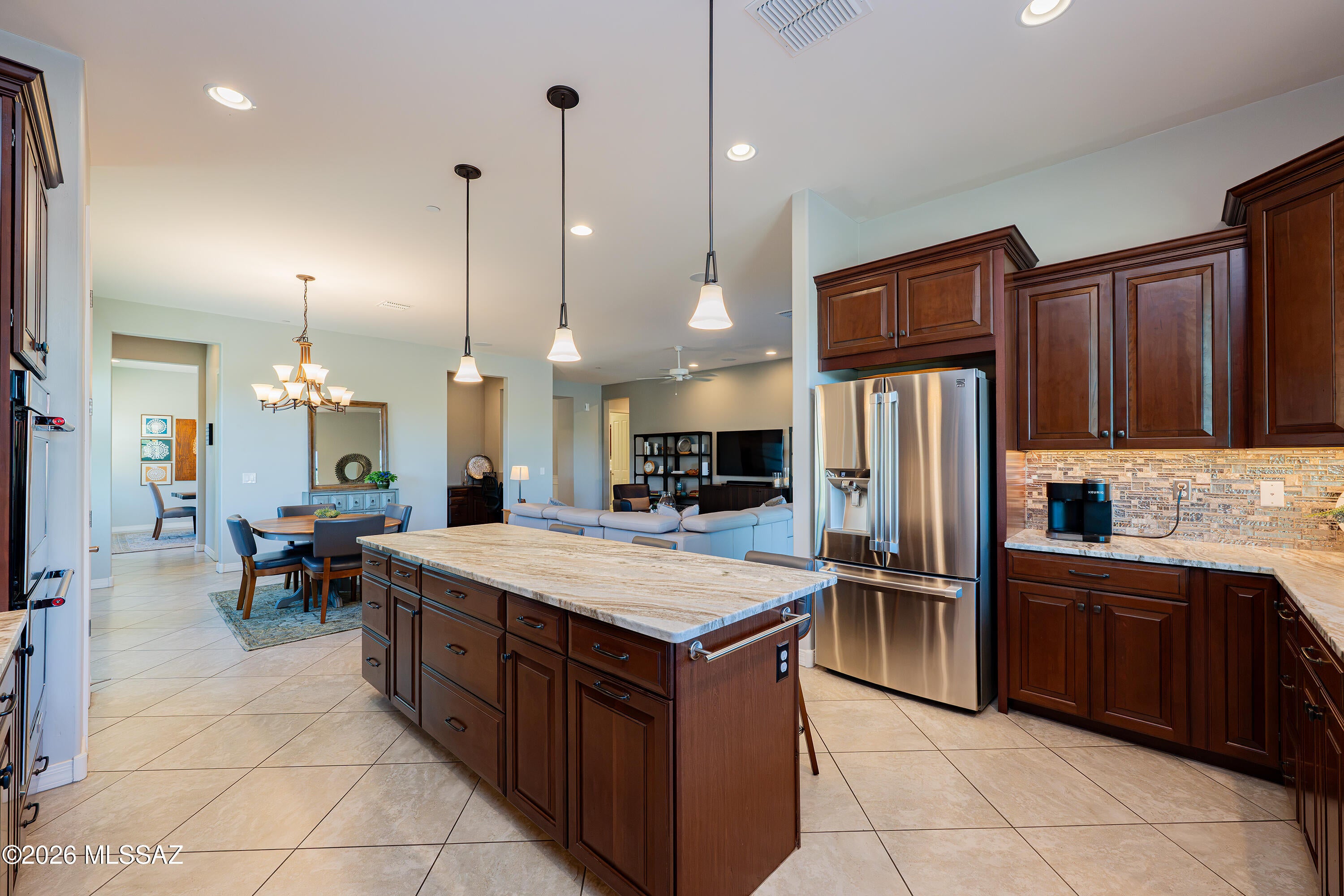 Silverbell West R-10 SQ20140800103 - Residential