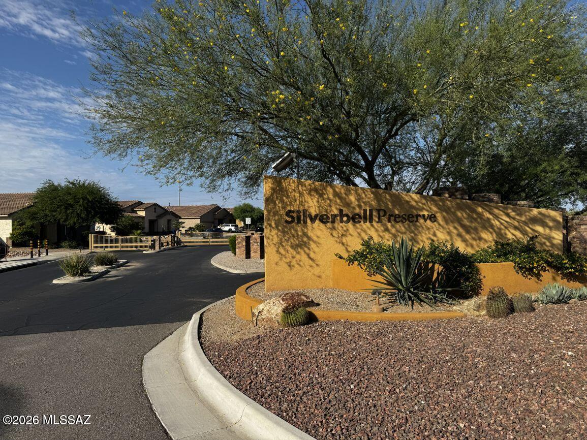 Silverbell West R-10 SQ20140800103 - Residential
