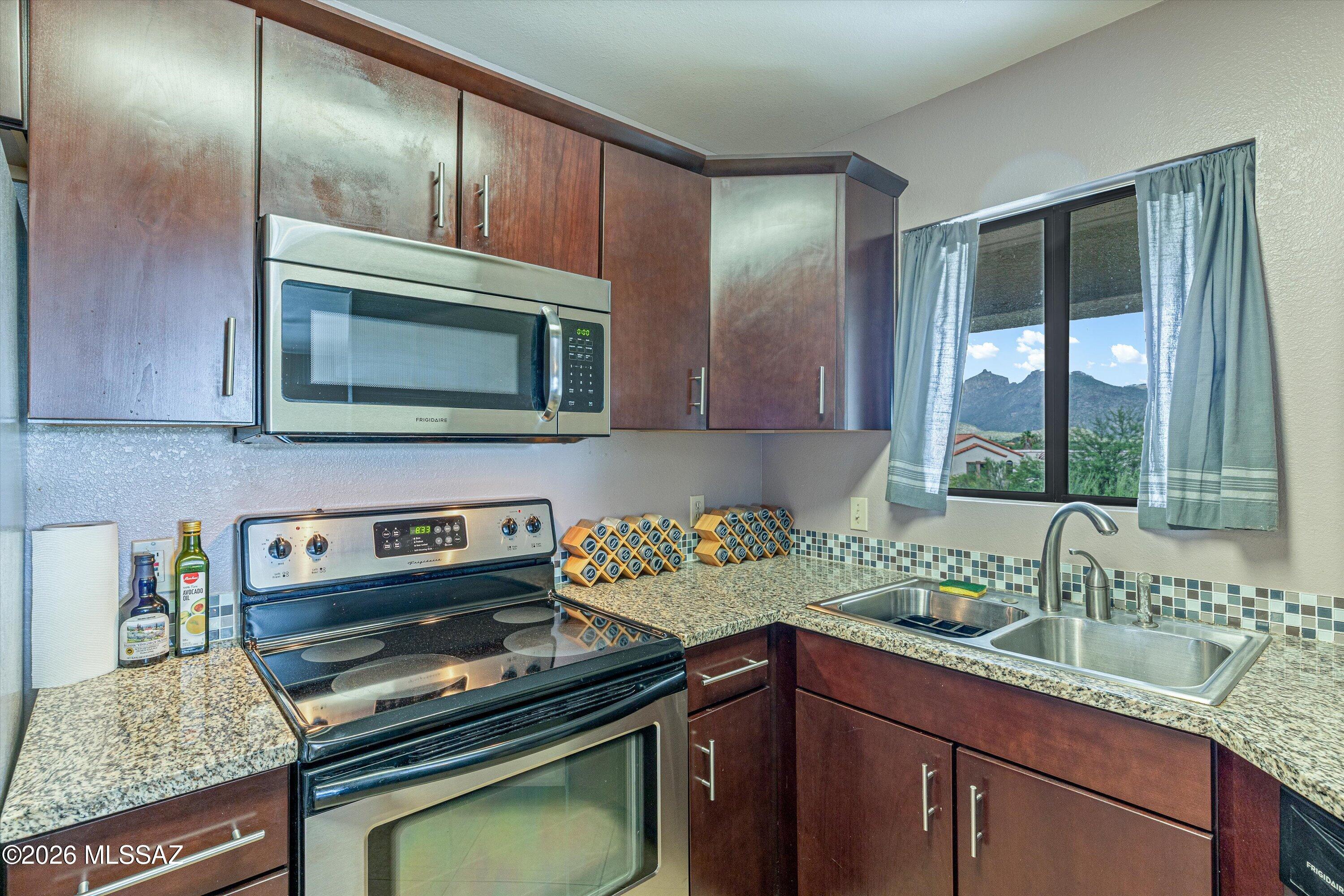 Veranda at Ventana Condominiums - Residential