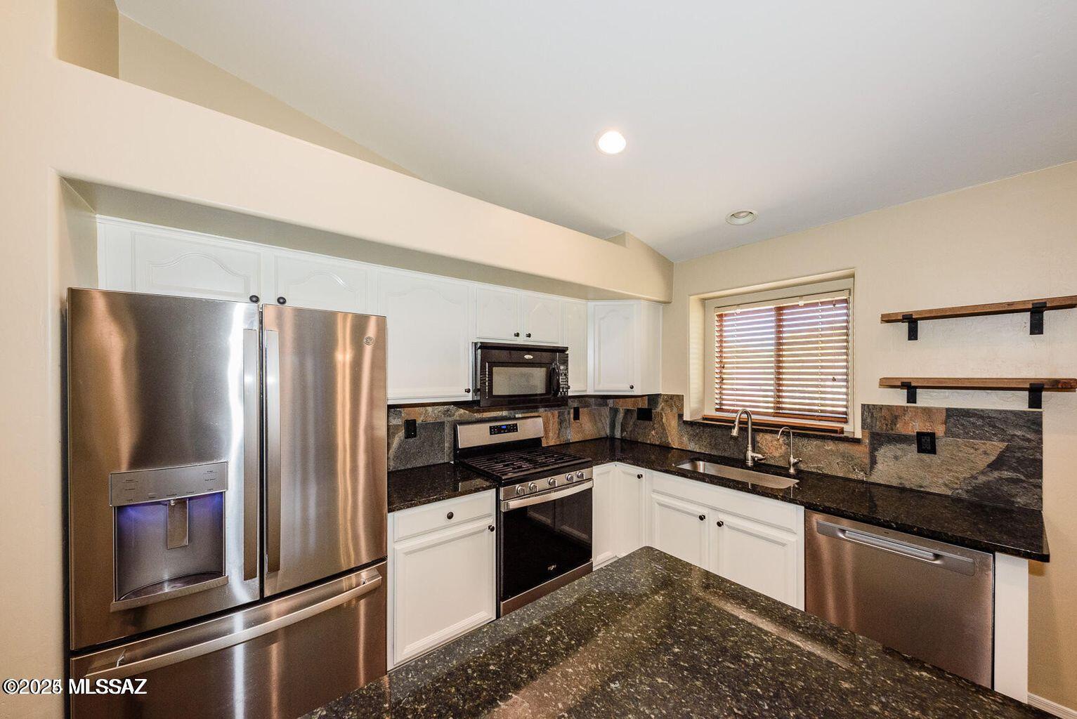 Sycamore Canyon (1-485) - Residential Lease