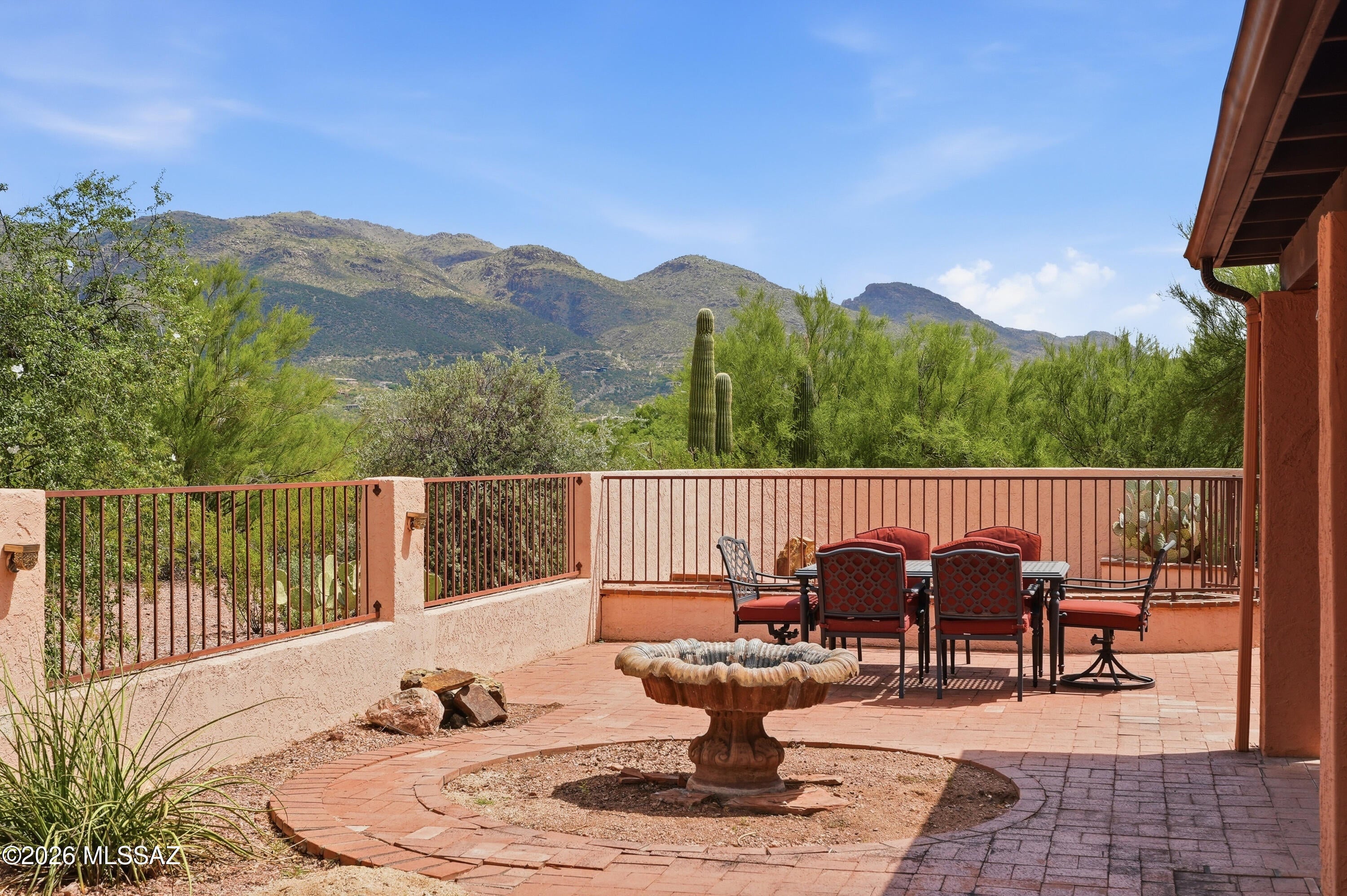 Catalina Madre (71-127) - Residential