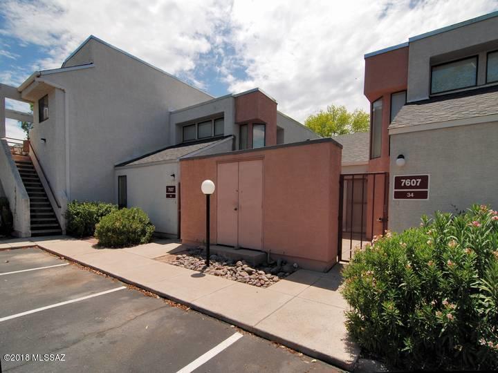 Lovely home with loft master bedroom! 
New interior paint and flooring.  Carpets on stairs only,Washer & Dryer, refrigerator, range and dishwasher. Lovely community with pool, 4 spas, Rec and Exercise rooms!