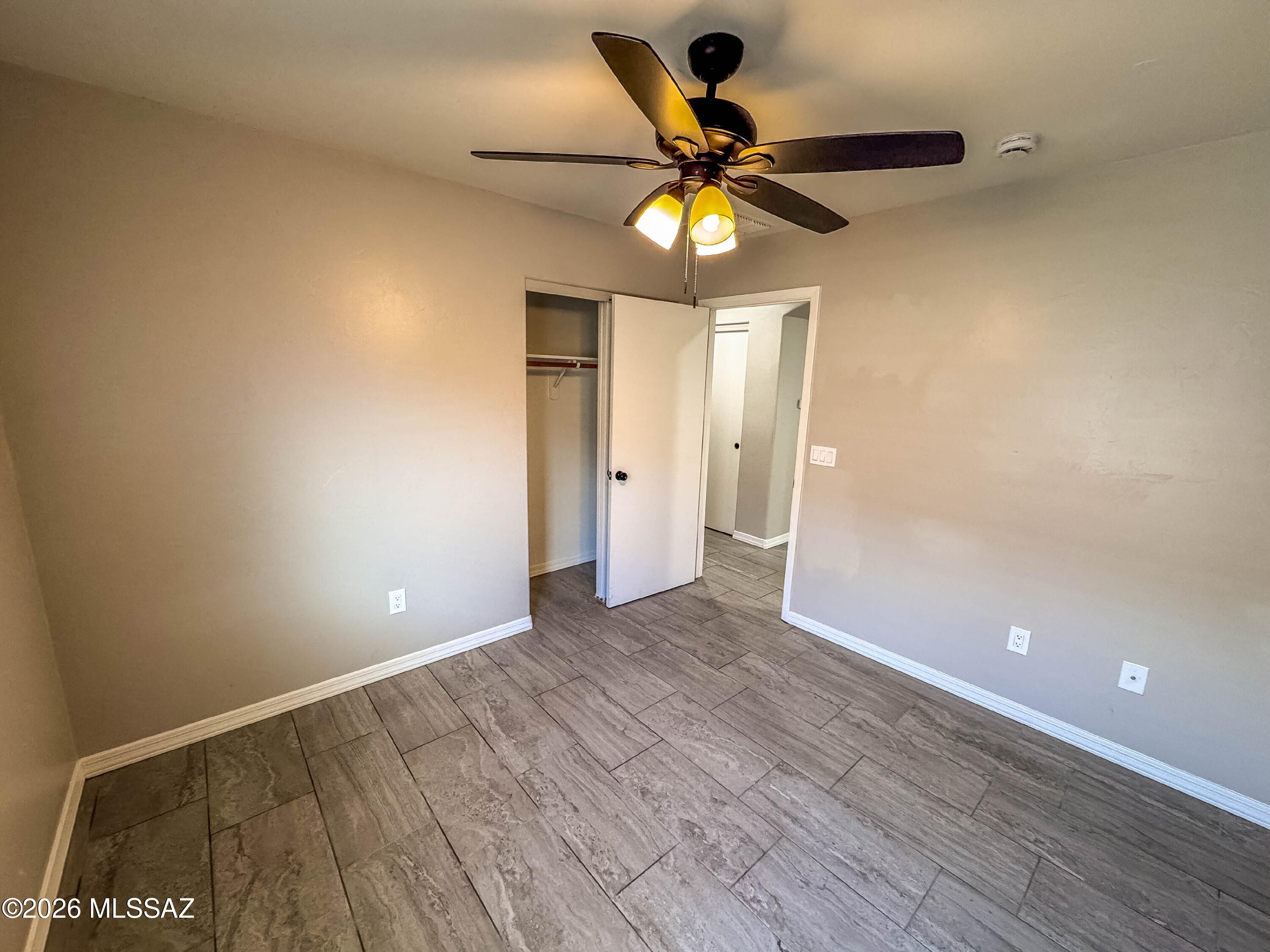 Valencia Reserve South (1-315) - Residential Lease