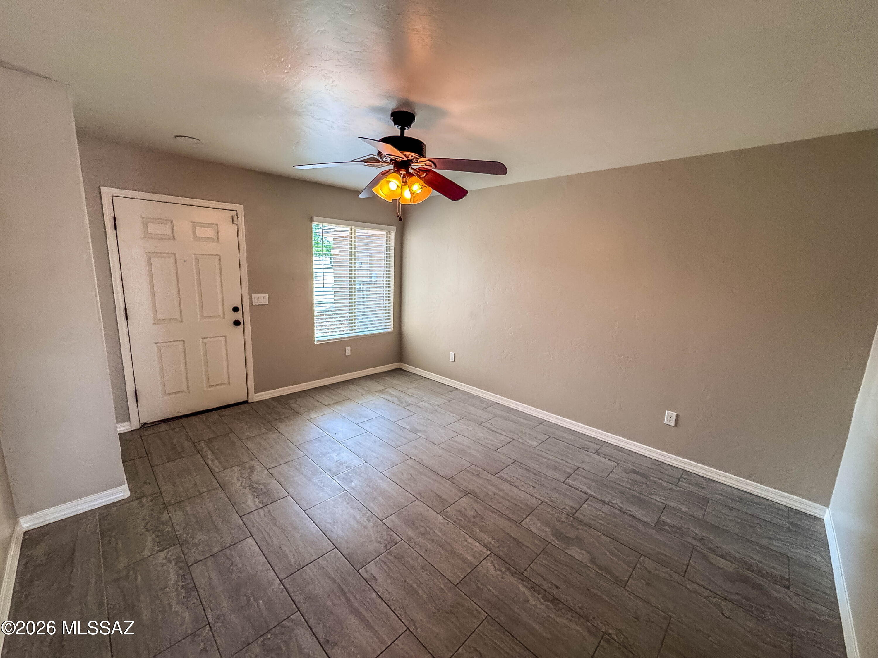 Valencia Reserve South (1-315) - Residential Lease
