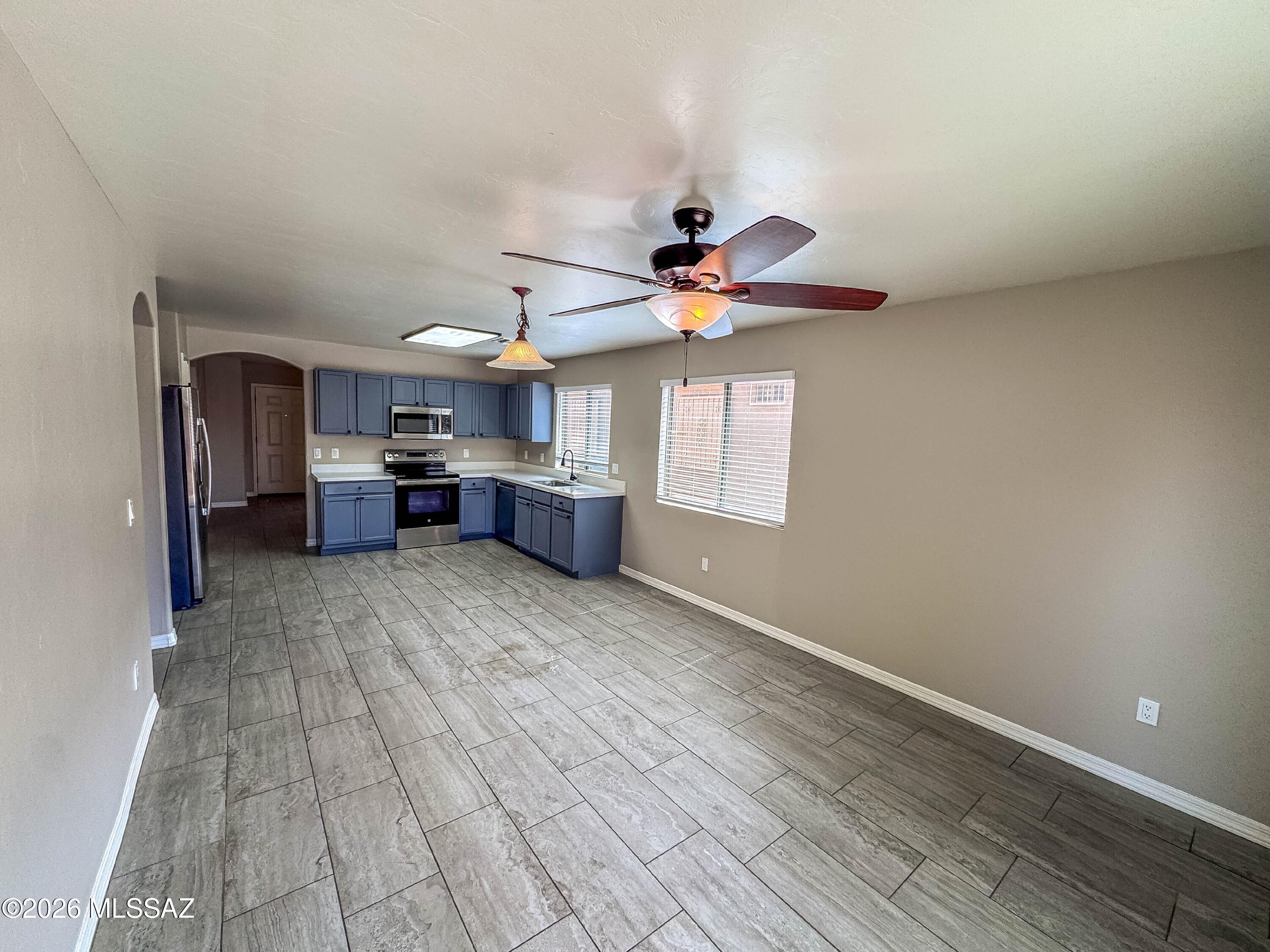Valencia Reserve South (1-315) - Residential Lease