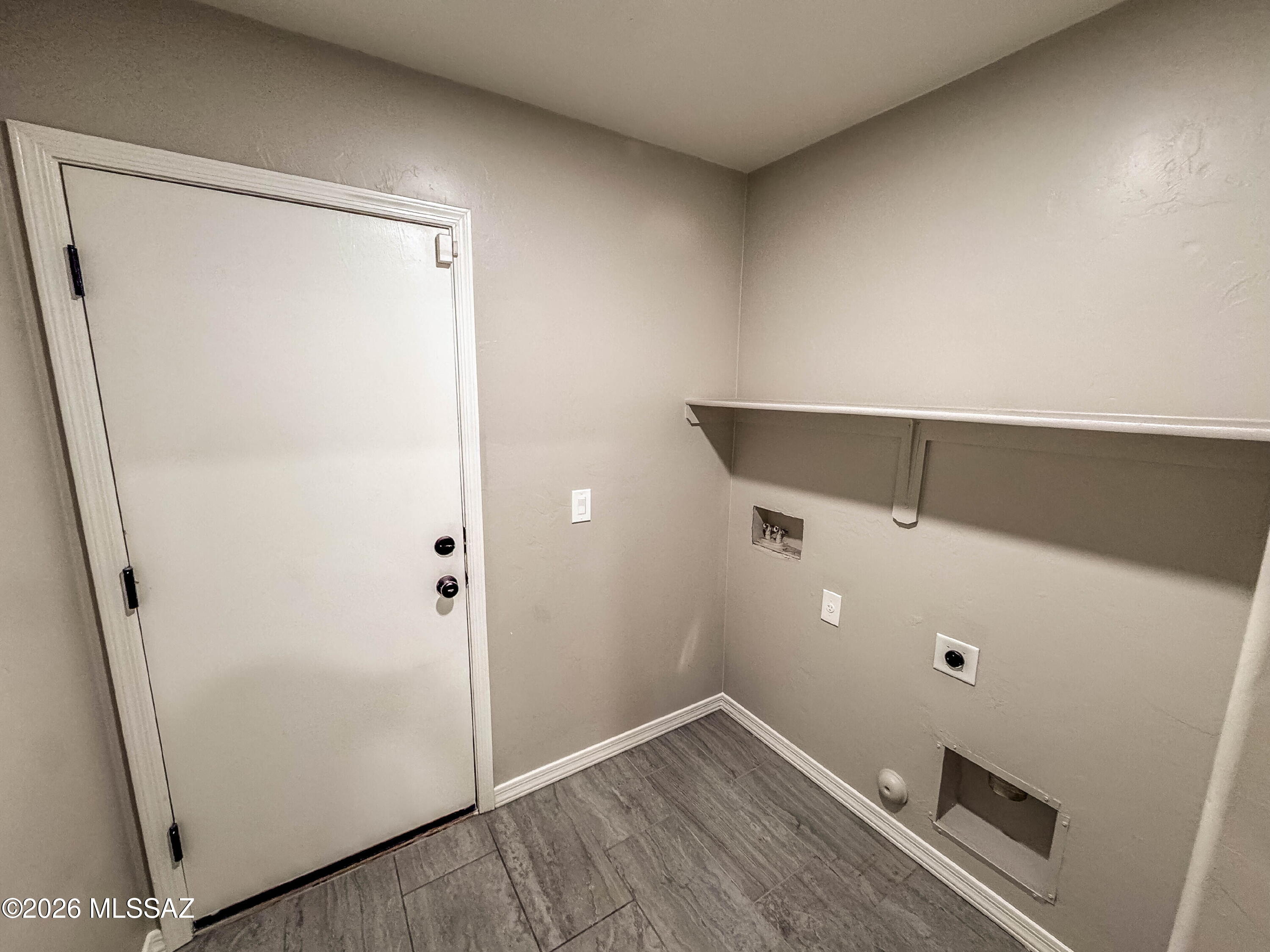 Valencia Reserve South (1-315) - Residential Lease