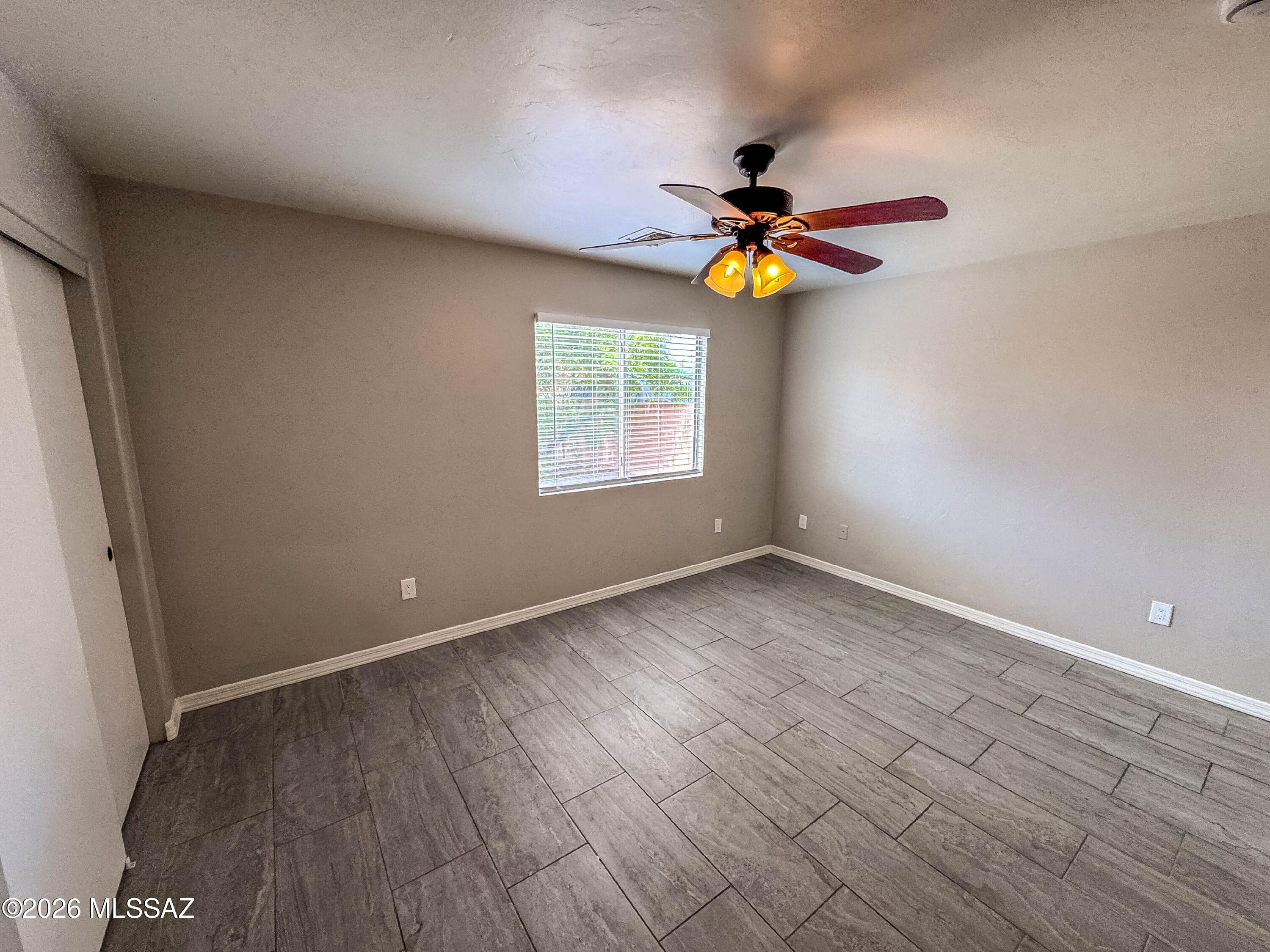 Valencia Reserve South (1-315) - Residential Lease