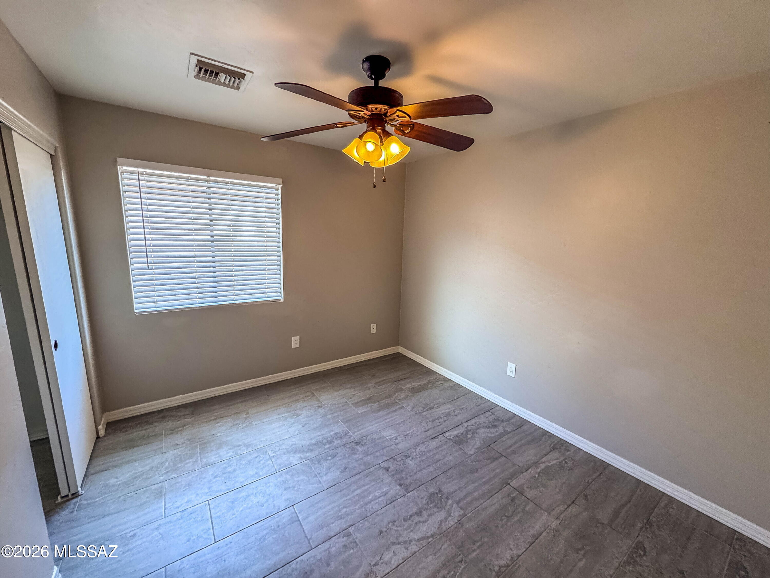 Valencia Reserve South (1-315) - Residential Lease