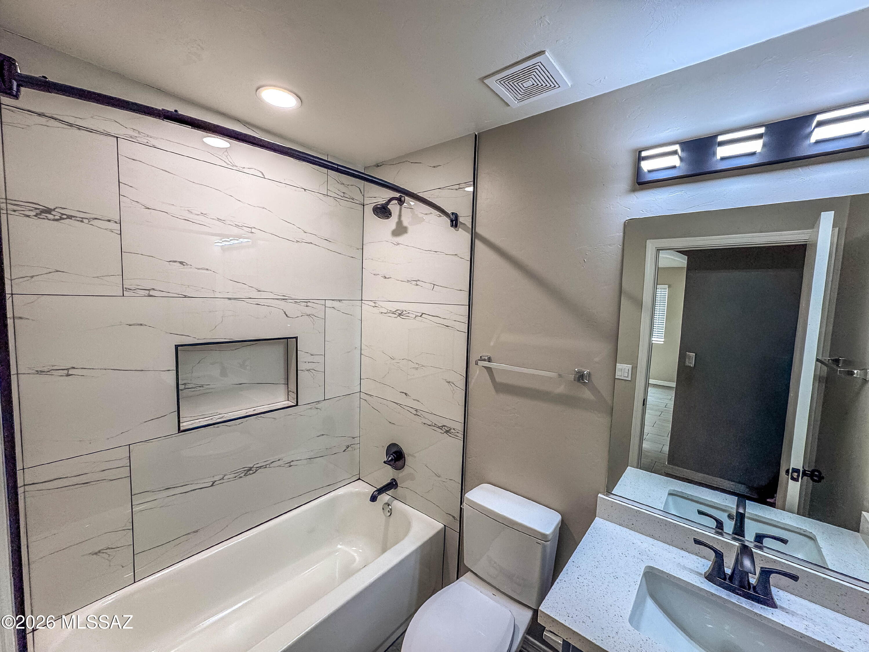Valencia Reserve South (1-315) - Residential Lease