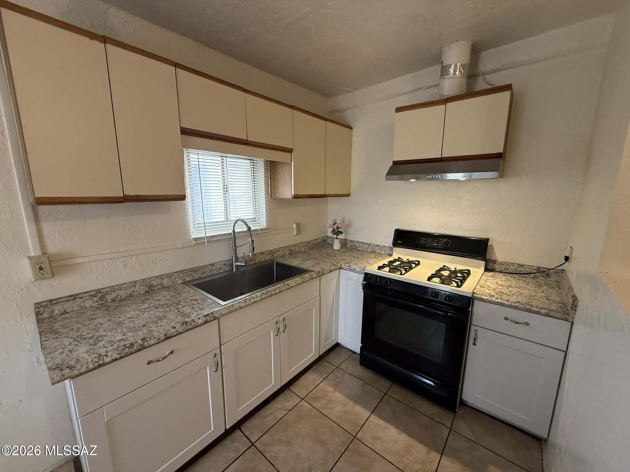 Government Heights Amend. - Residential Lease