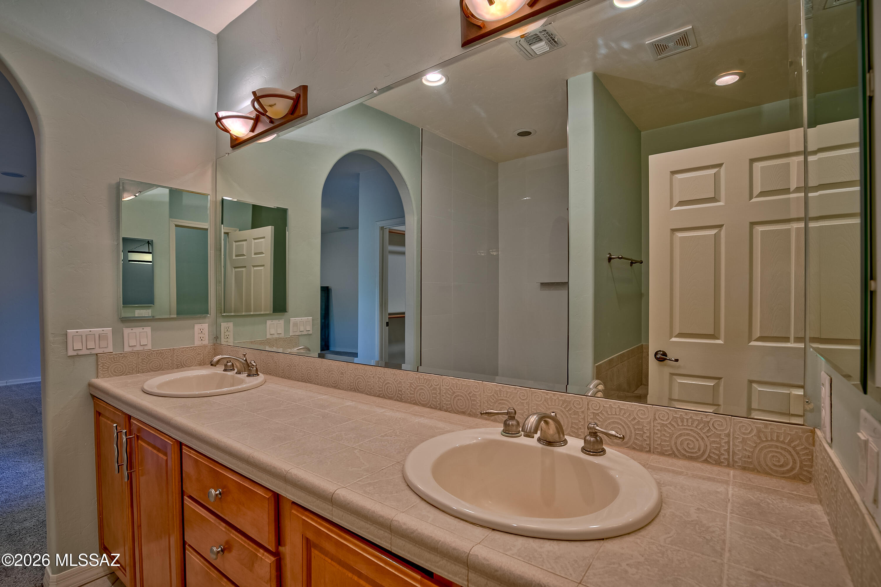 New Tucson Unit NO. 28 - Residential
