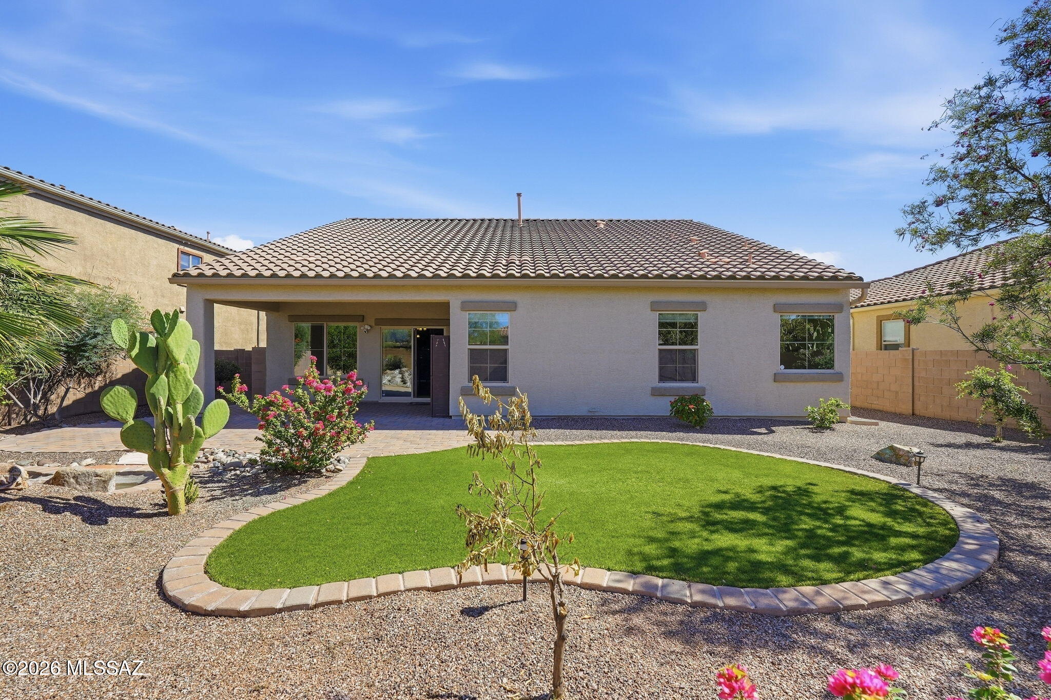 Saguaro Bloom - Residential