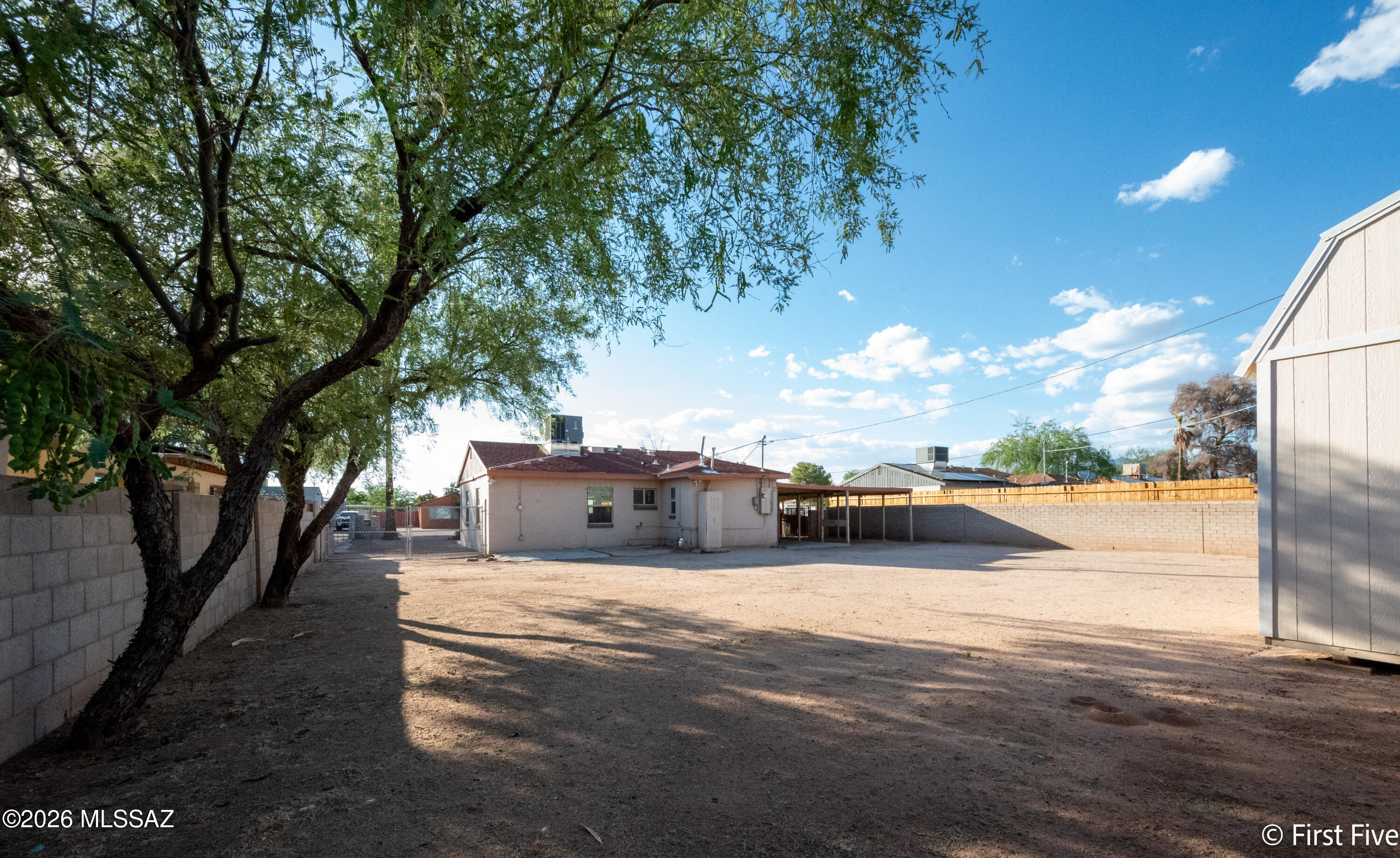 Country Club Park - Residential Lease